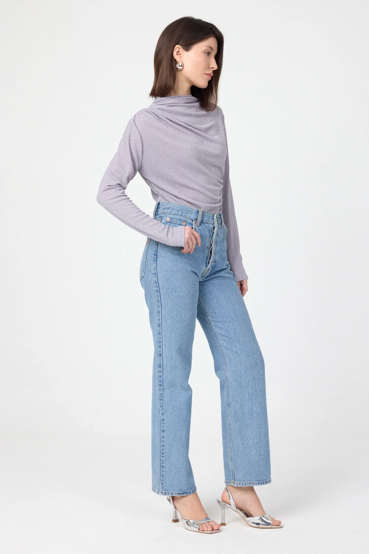 Kadın Büzgü Detaylı Uzun Kol Sandy Simli Gri Bluz