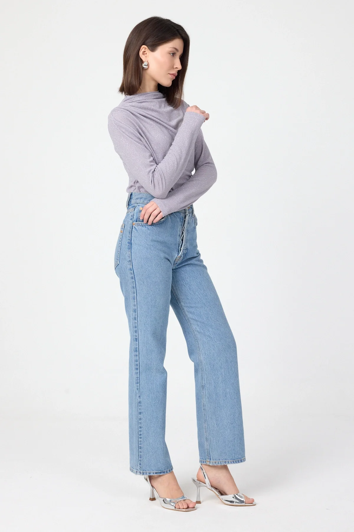 Kadın Büzgü Detaylı Uzun Kol Sandy Simli Gri Bluz