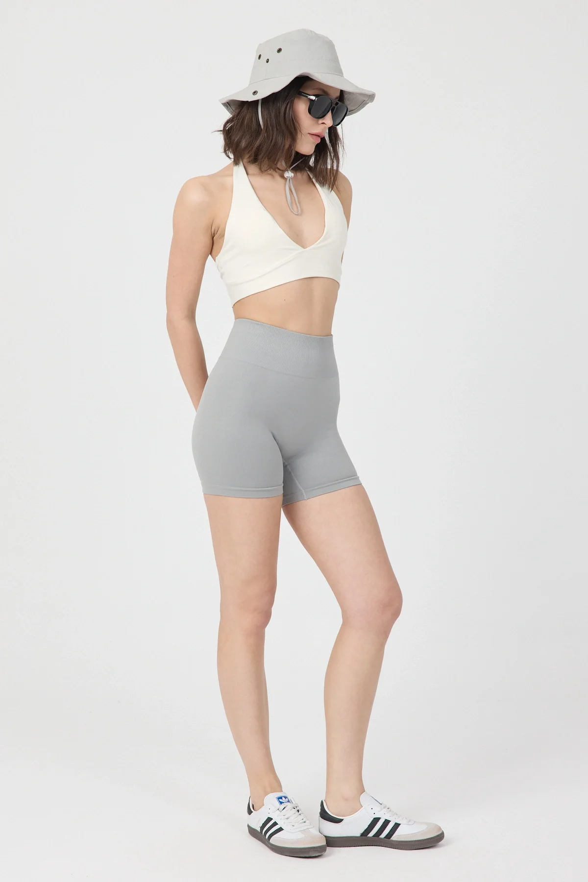 Kadın Yüksek Bel Toparlayıcı Seamless Gri Biker Tayt - Kısa Spor Şort Tayt