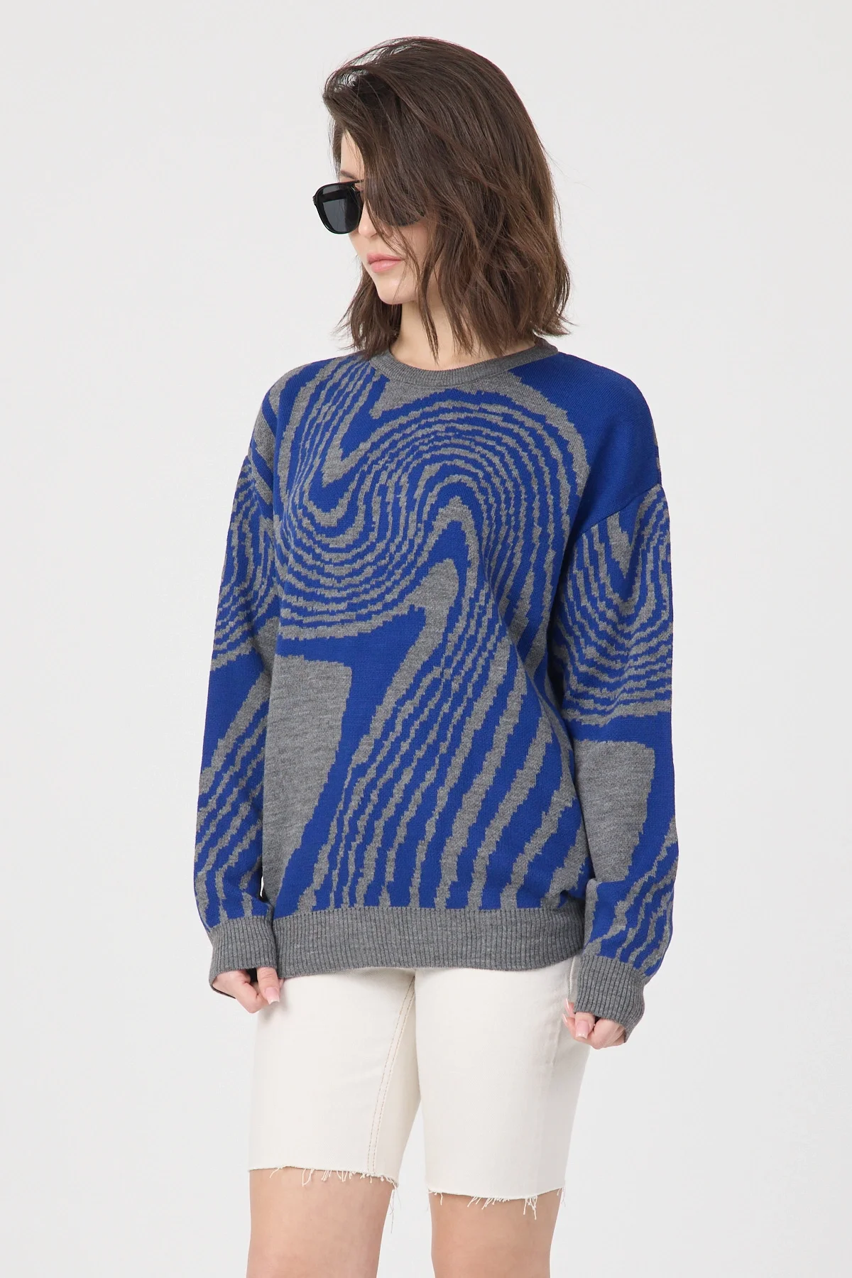 Kadın Desenli Oversize Triko Kazak - Mavi Gri Modern Desen Yumuşak Dokulu