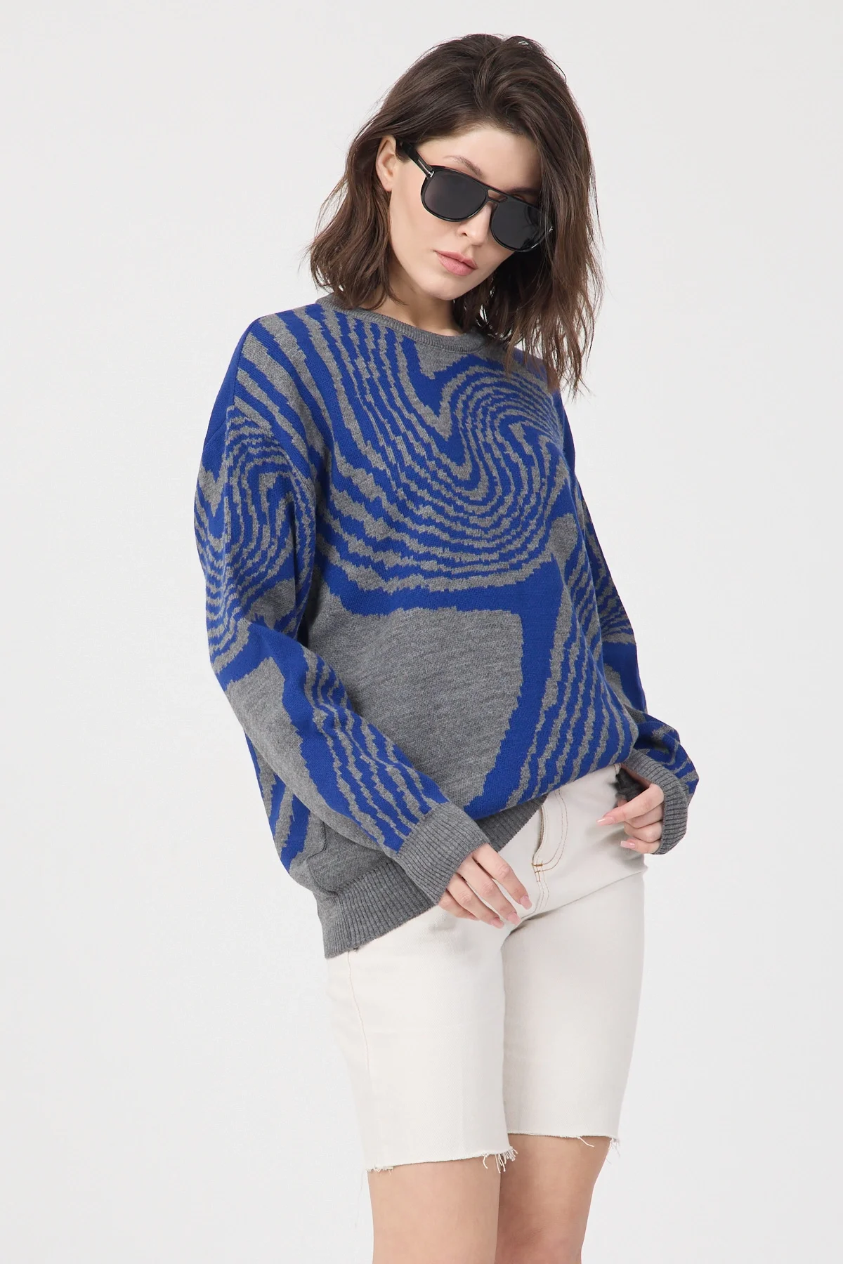 Kadın Desenli Oversize Triko Kazak - Mavi Gri Modern Desen Yumuşak Dokulu