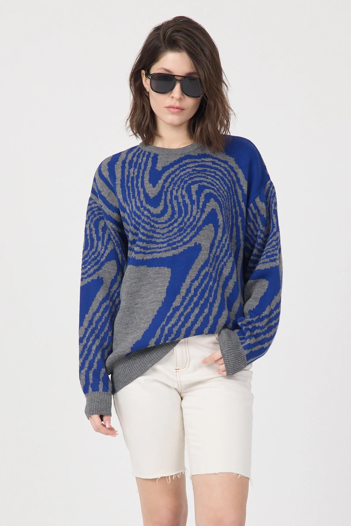 Kadın Desenli Oversize Triko Kazak - Mavi Gri Modern Desen Yumuşak Dokulu