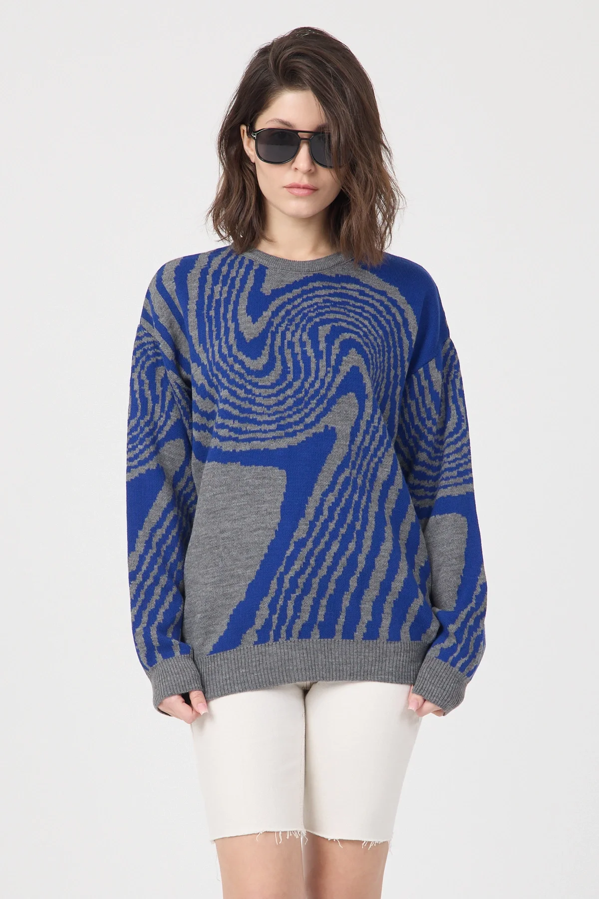 Kadın Desenli Oversize Triko Kazak - Mavi Gri Modern Desen Yumuşak Dokulu