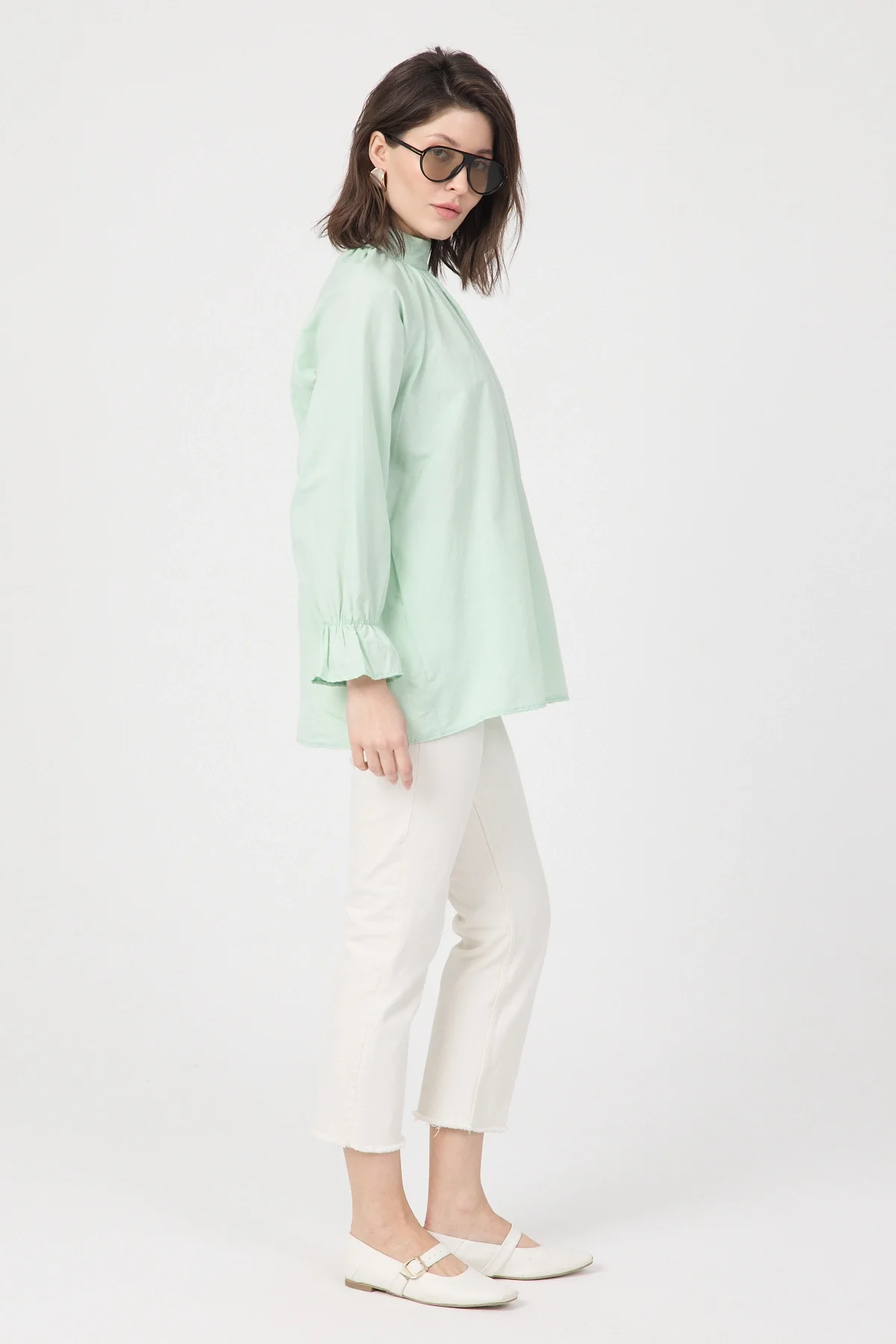 Kadın Yeşil Dik Yaka Büzgülü Kol Ağzı Volanlı Poplin Bluz