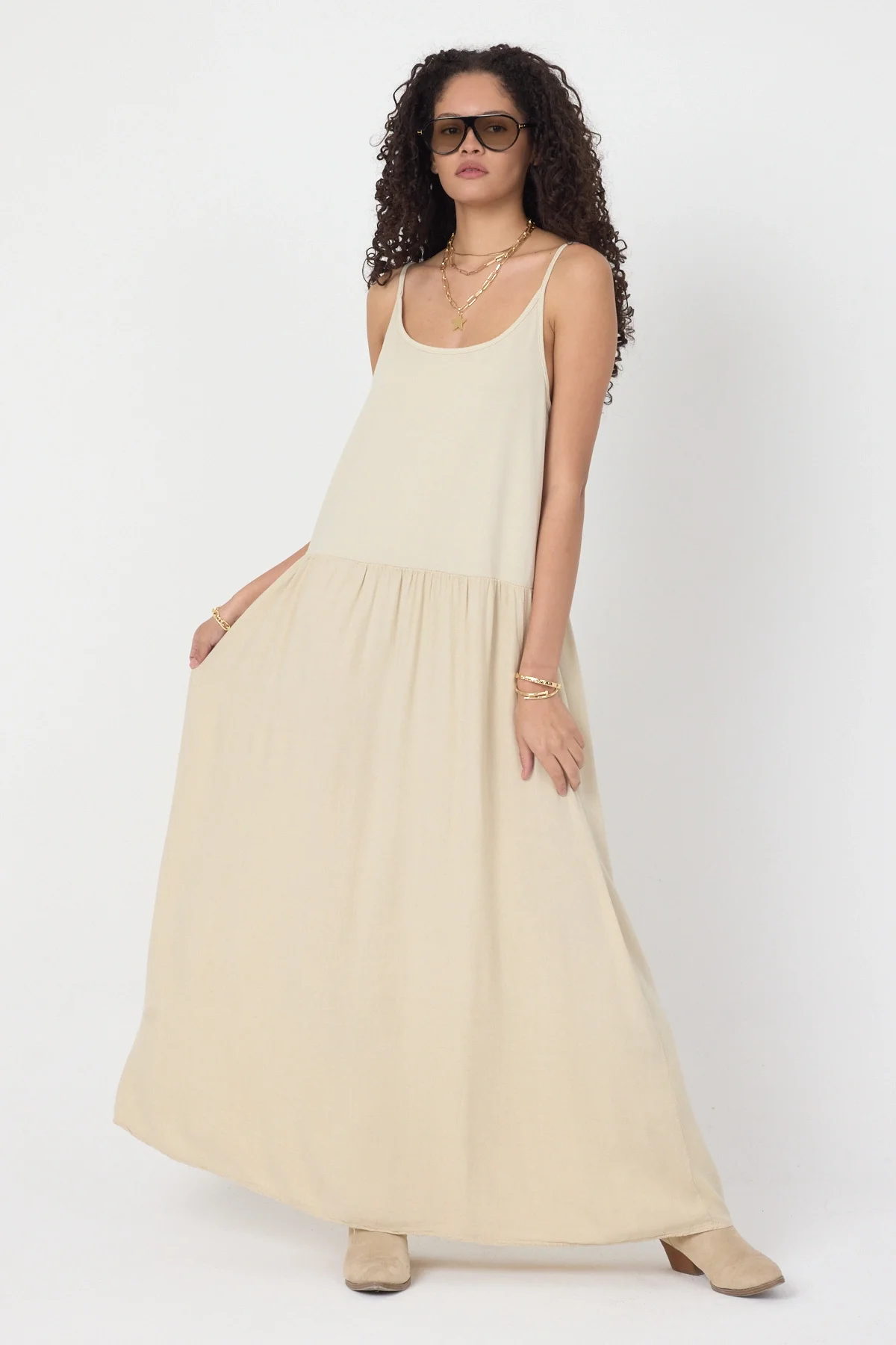 Kadın Bej İnce Askılı Pamuklu Maxi Bohem Yazlık Elbise