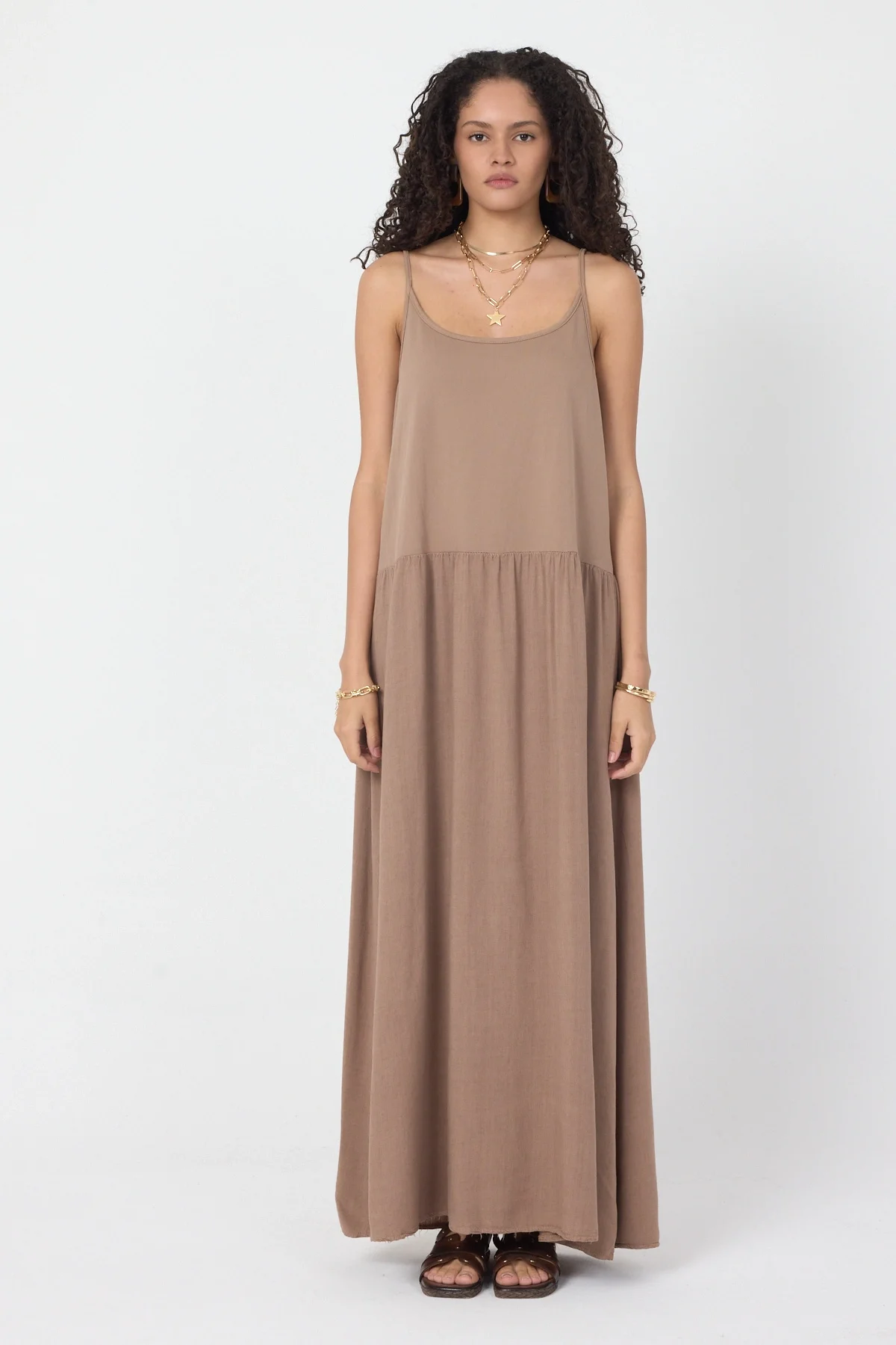 Kadın Kahverengi İnce Askılı Pamuklu Maxi Bohem Yazlık Elbise