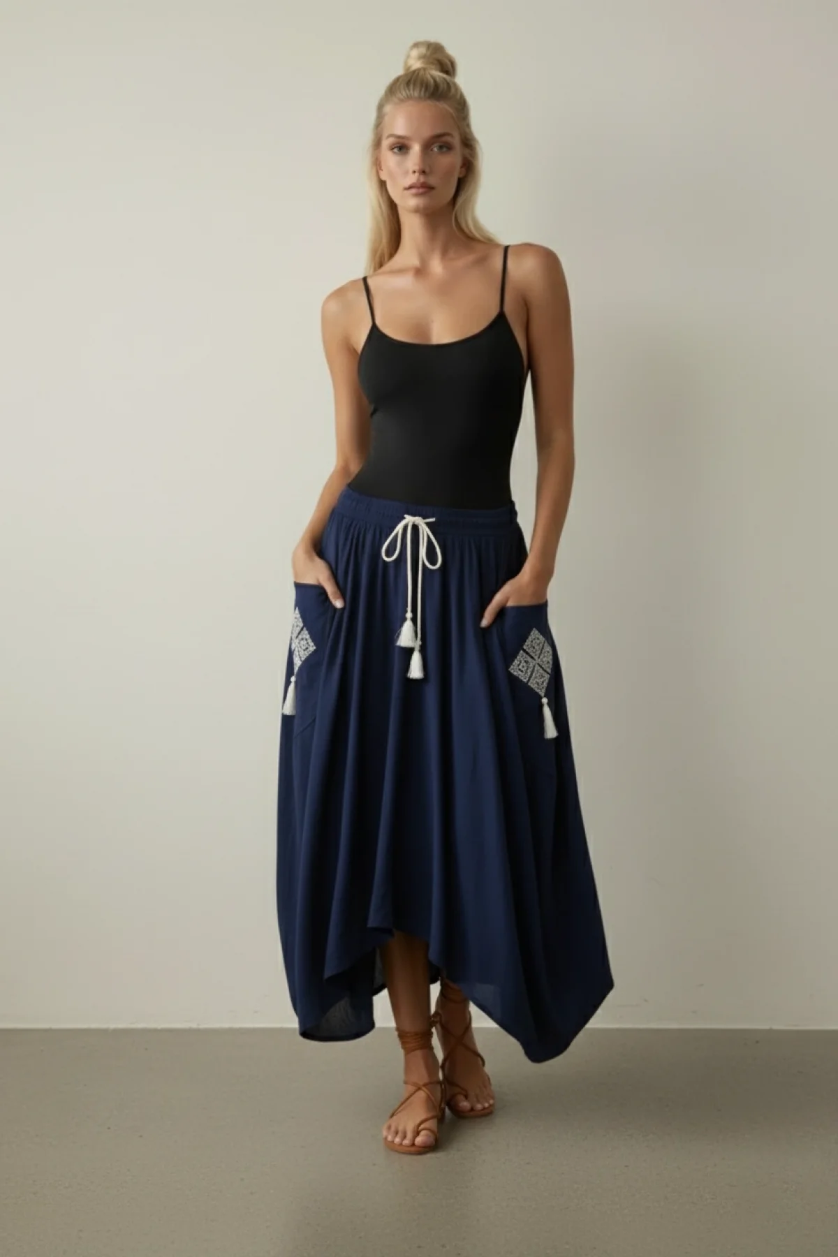 Beli Lastikli Nakış Detaylı Bağcıklı Otantik Şalvar Etek