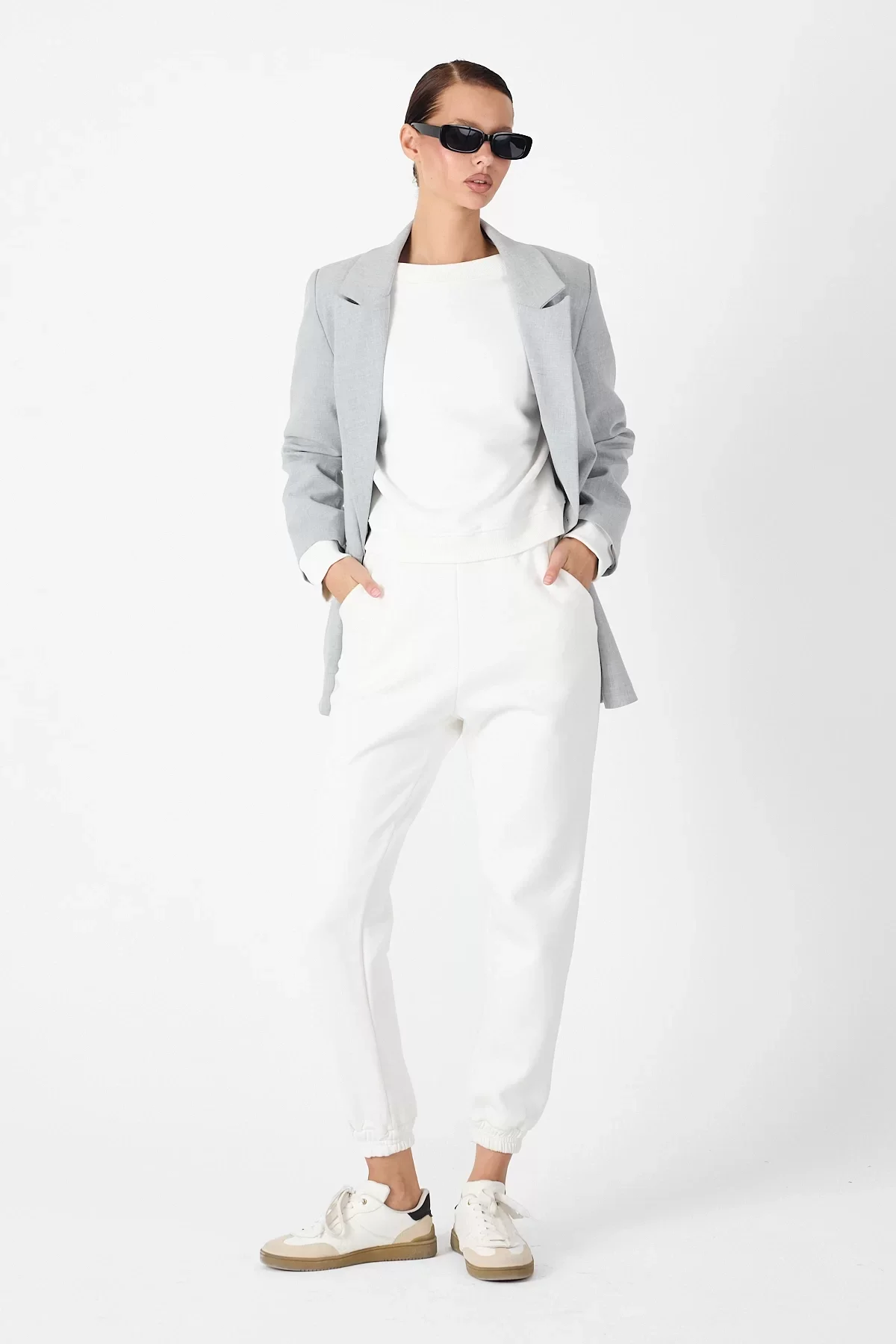 Bisiklet Yaka Sweatshirt & Beli Lastikli Jogger Eşofman Altı