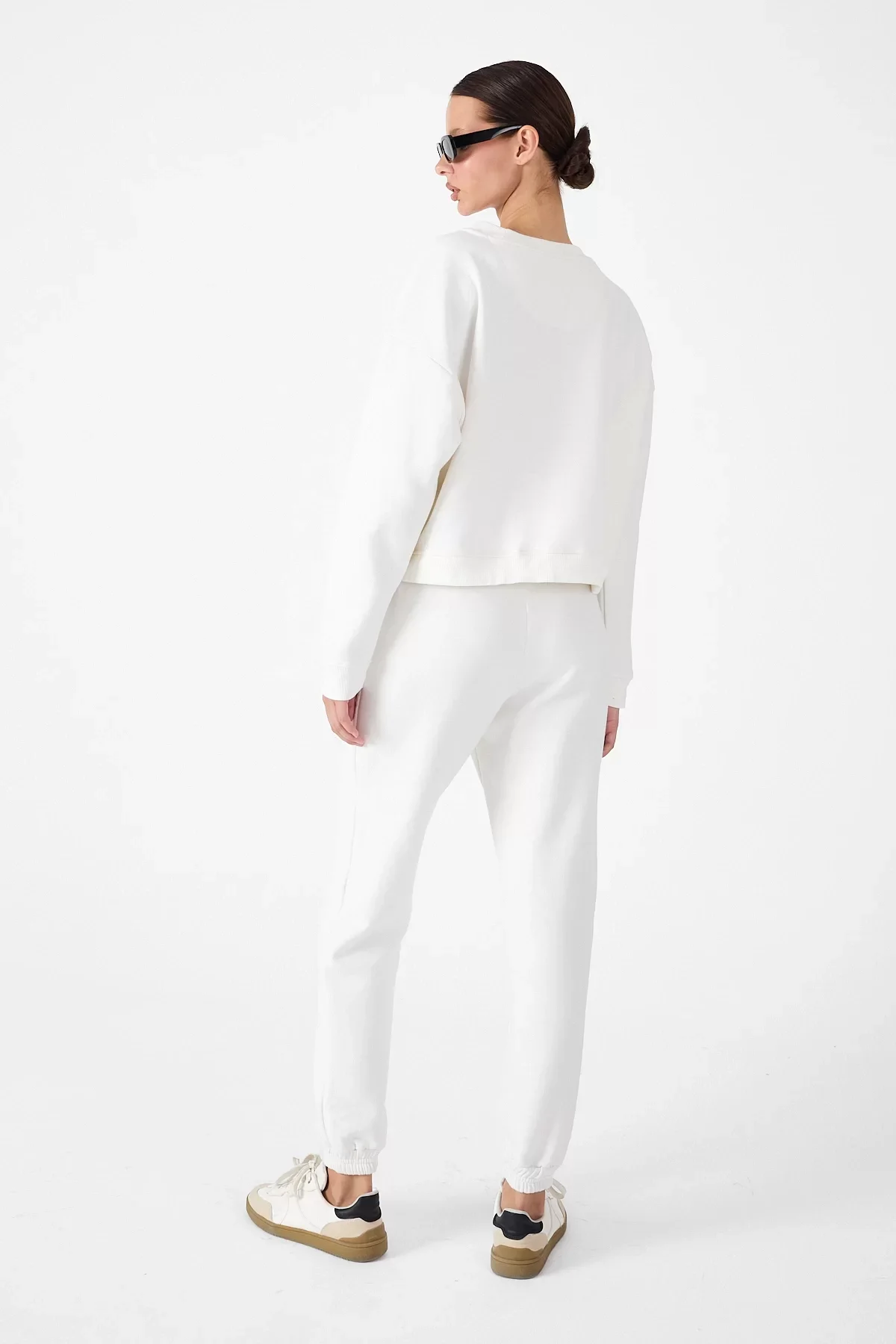 Bisiklet Yaka Sweatshirt & Beli Lastikli Jogger Eşofman Altı