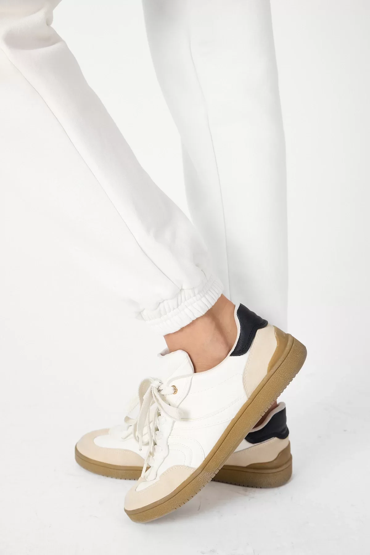 Bisiklet Yaka Sweatshirt & Beli Lastikli Jogger Eşofman Altı