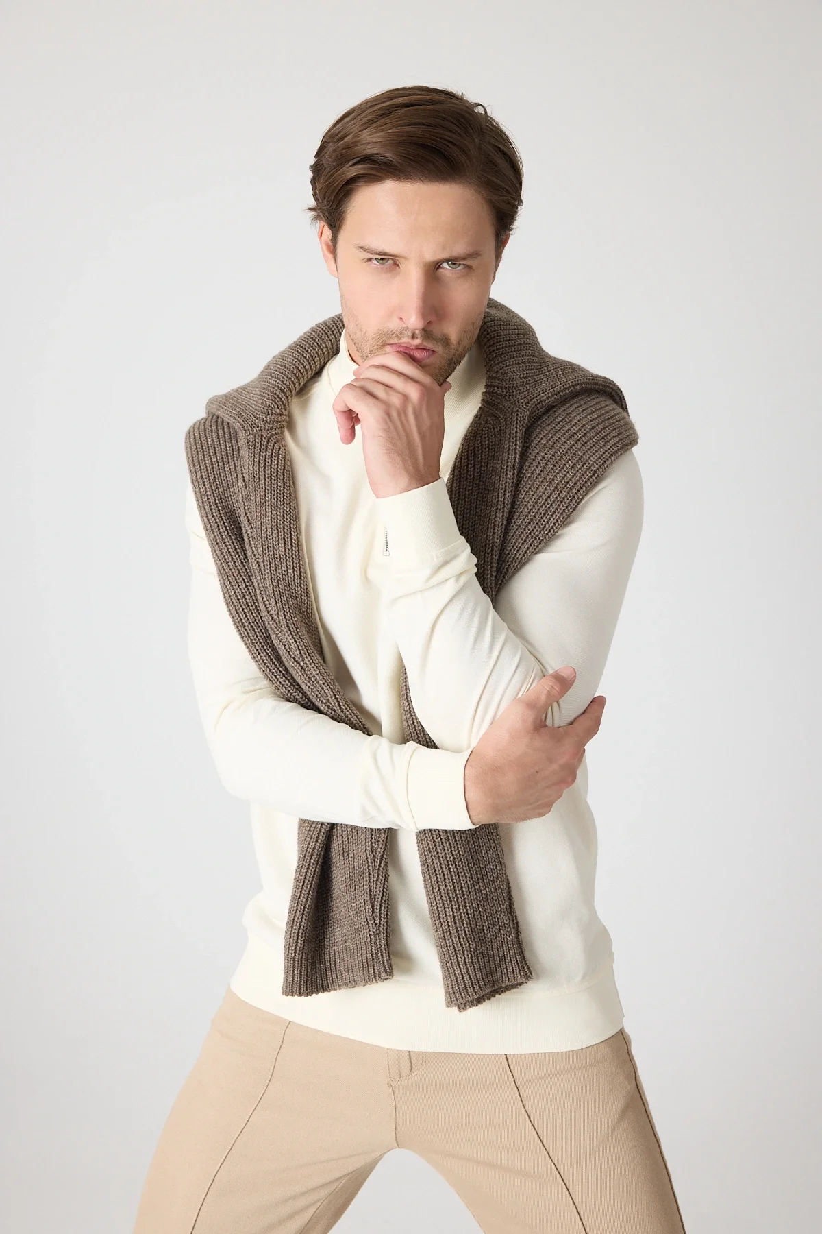 Erkek Dik Yaka Fermuarlı Sweatshirt - Ekru