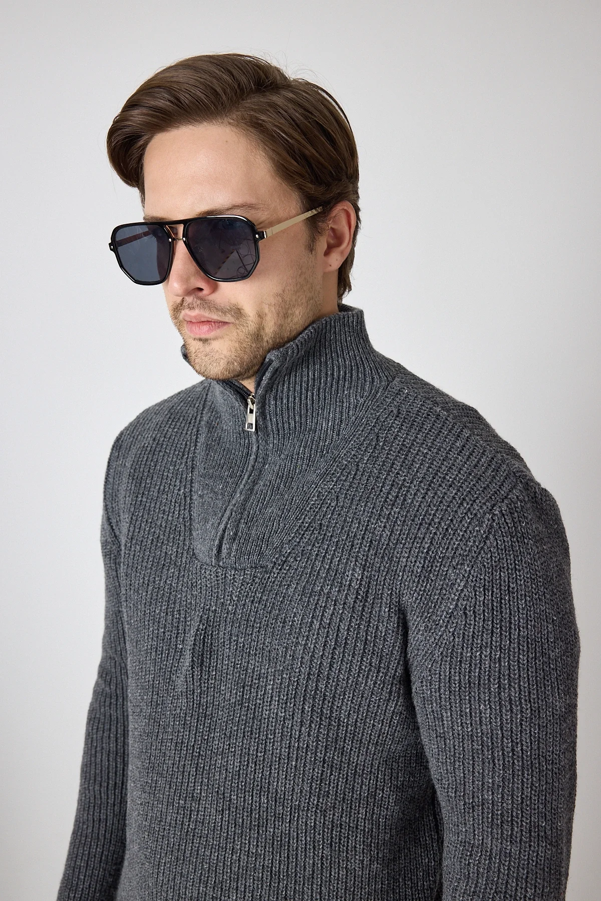Erkek Dik Yaka Fermuarlı Triko Kazak - Antrtasit