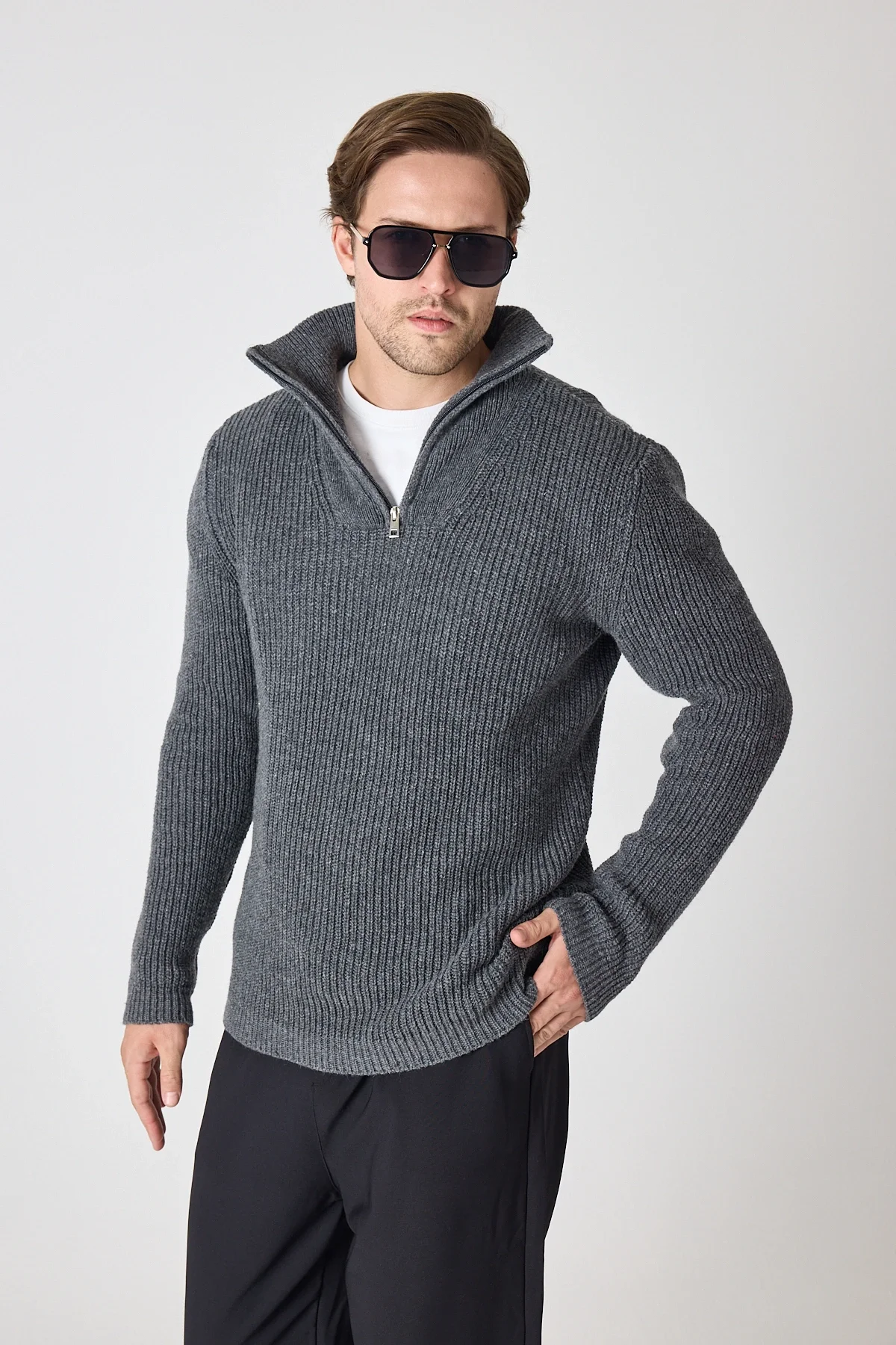 Erkek Dik Yaka Fermuarlı Triko Kazak - Antrtasit