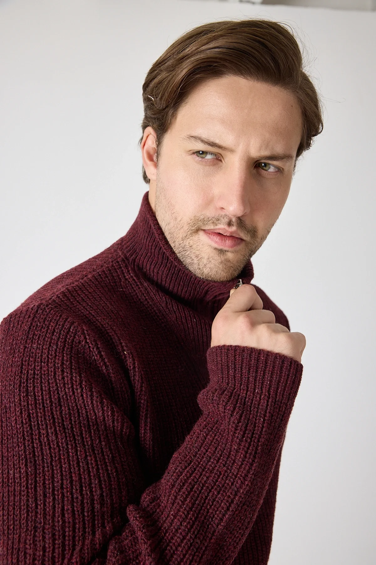 Erkek Dik Yaka Fermuarlı Triko Kazak - Bordo