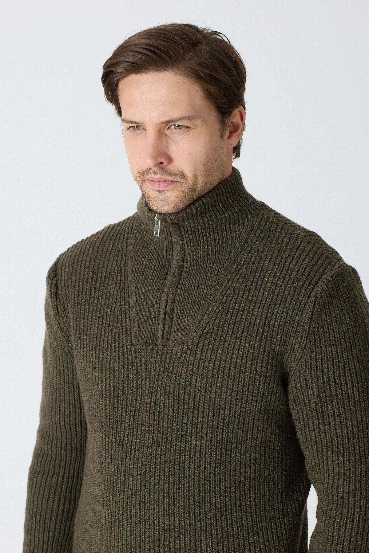 Erkek Dik Yaka Fermuarlı Triko Kazak - Haki