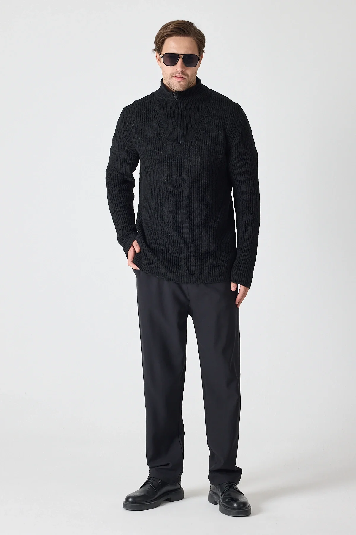 Erkek Dik Yaka Fermuarlı Triko Kazak - Siyah