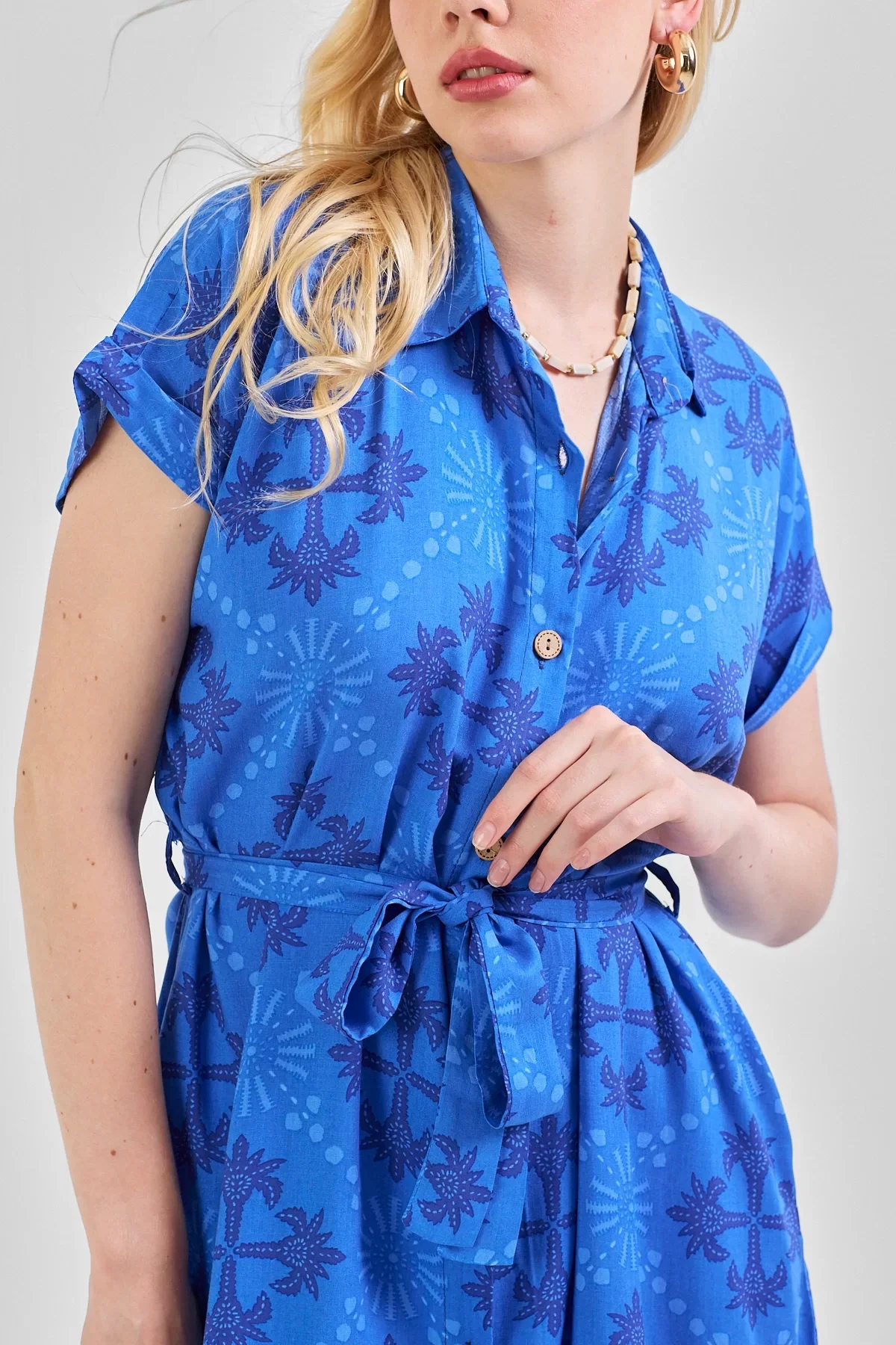 Kadın Desenli Kuşak Detaylı Gömlek Elbise Saks Mavi