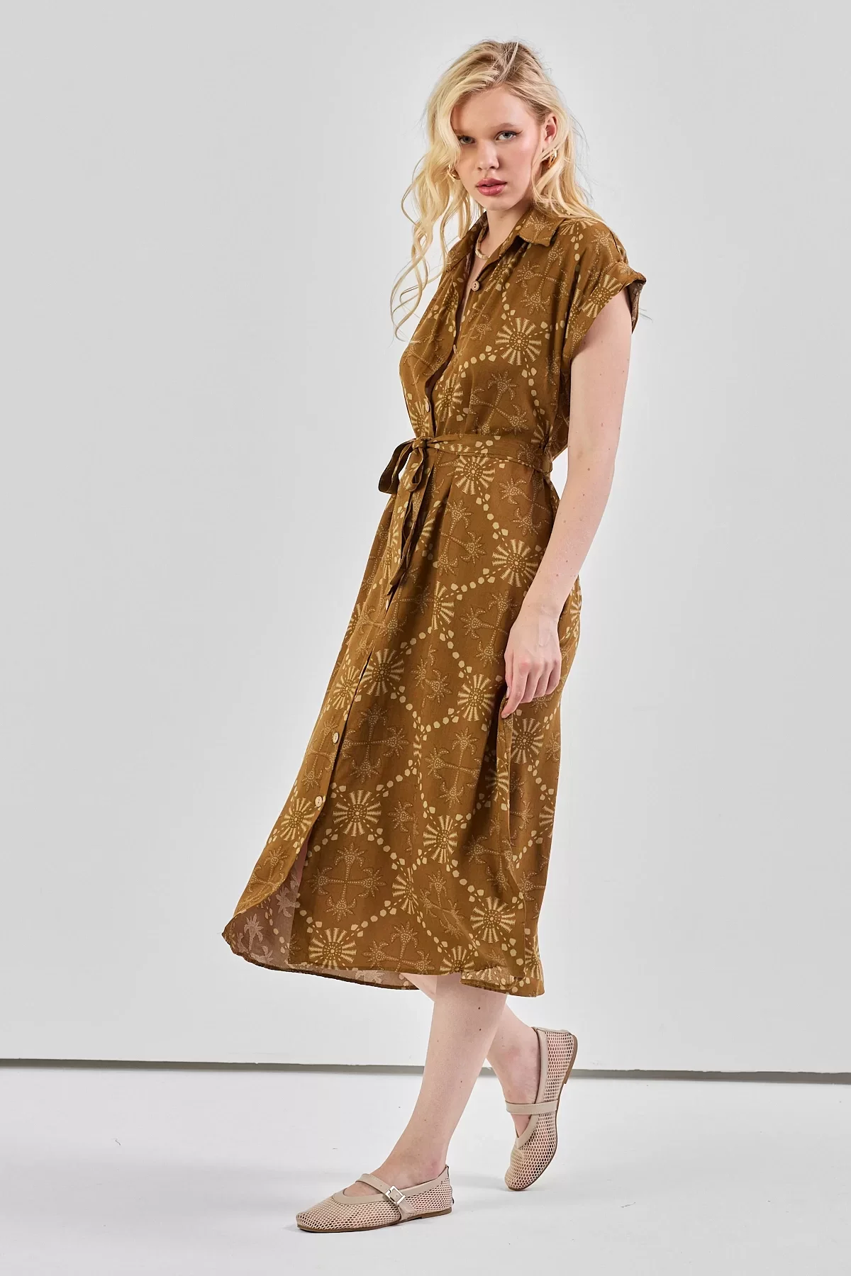 Kadın Desenli Kuşak Detaylı Gömlek Elbise Yağ Yeşiil