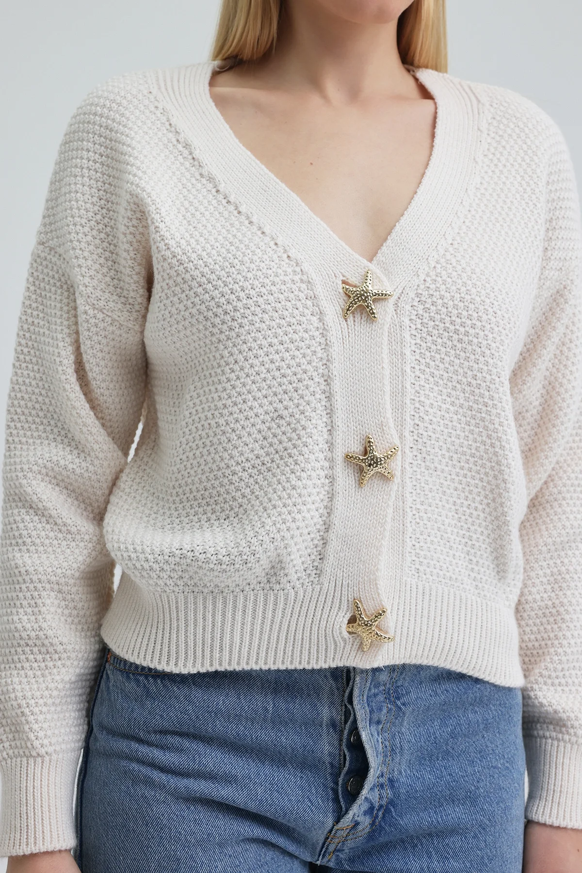 Kadın Gold Deniz Yıldızı Düğmeli Yumuşak Triko Hırka Ekru