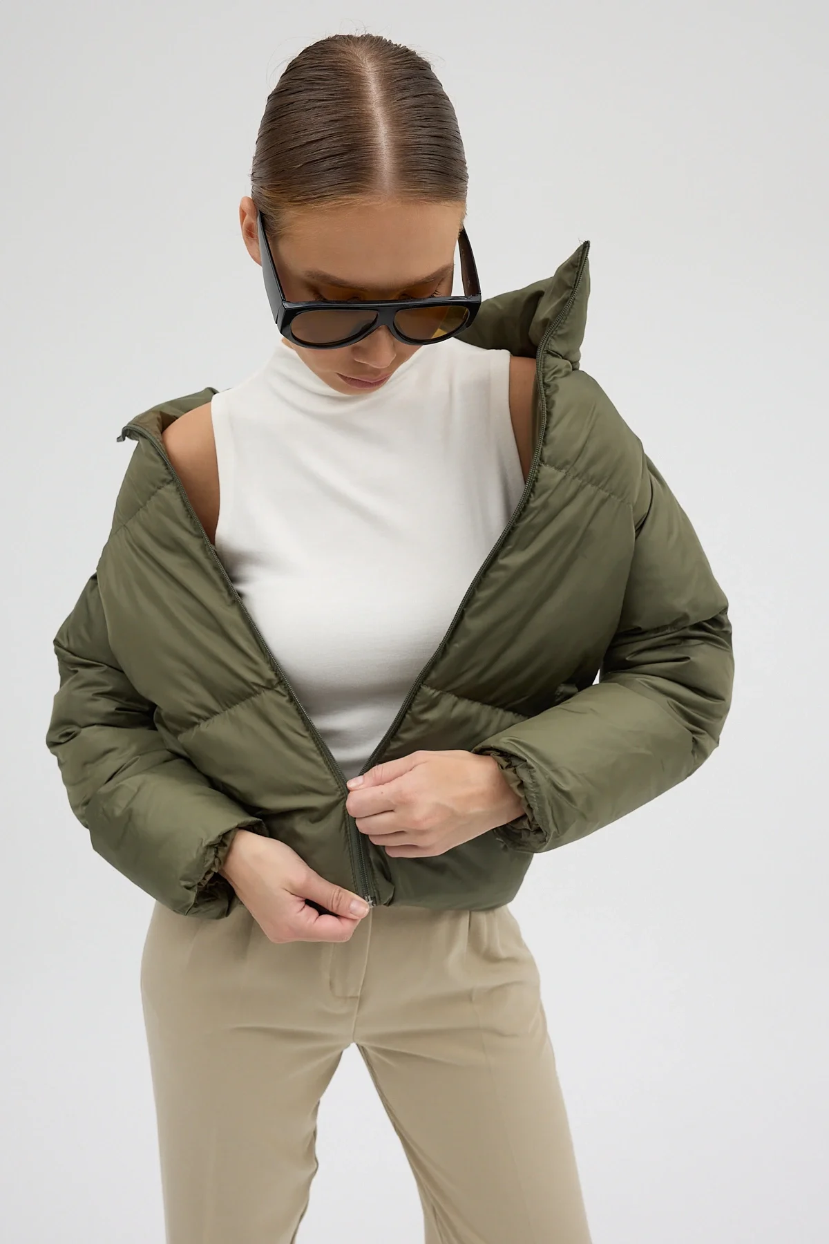 Kadın Haki Fermuarlı Astarlı Kısa Şişme Mont