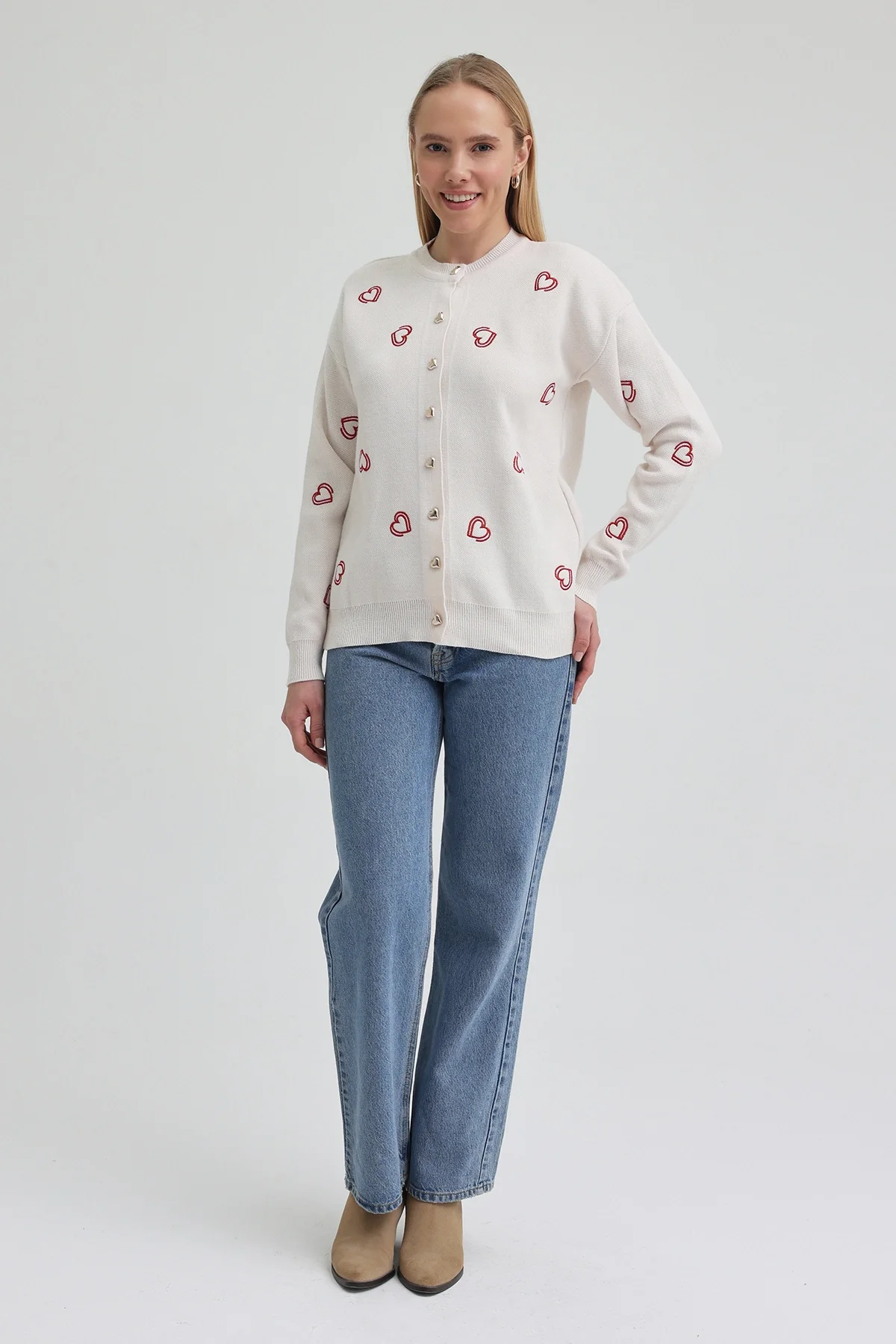 Kadın Kalp Nakışlı Şık Düğmeli Triko Hırka Ekru