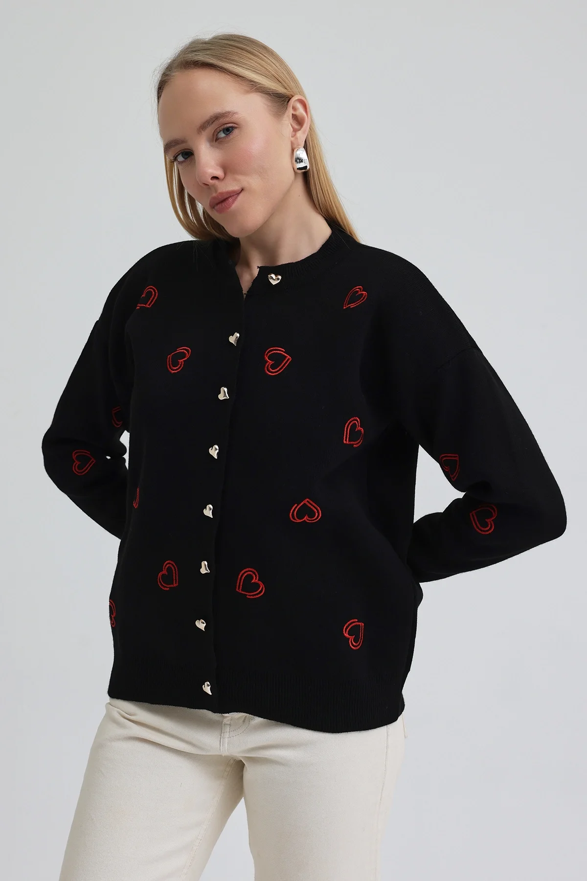 Kadın Kalp Nakışlı Şık Düğmeli Triko Hırka Siyah