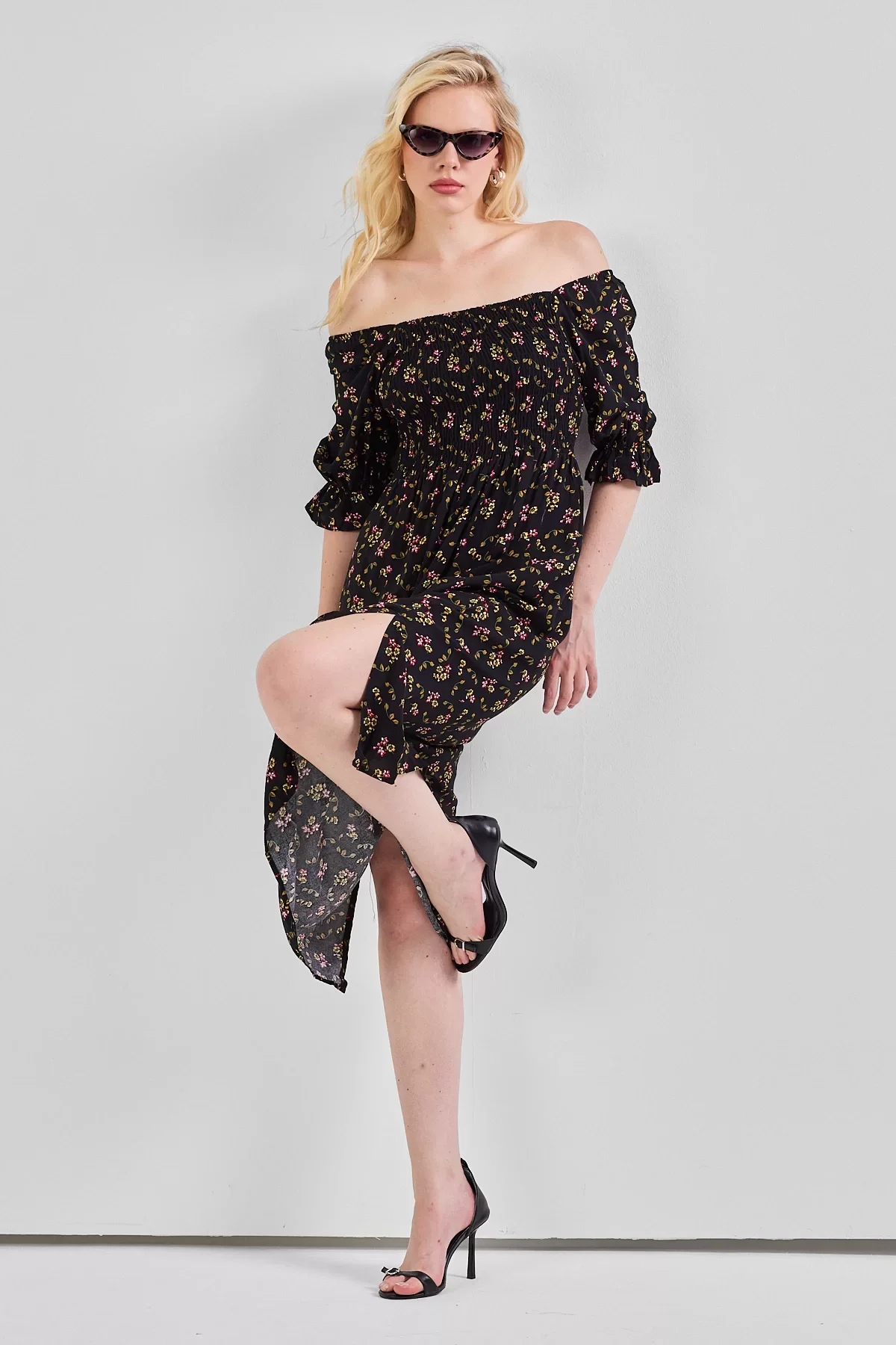 Kadın Kare Yaka Gipeli Desenli Viskon Elbise Siyah