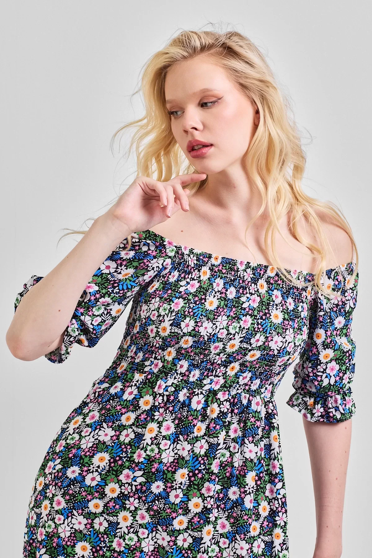 Kadın Kare Yaka Gipeli Desenli Viskon Elbise Yeşil