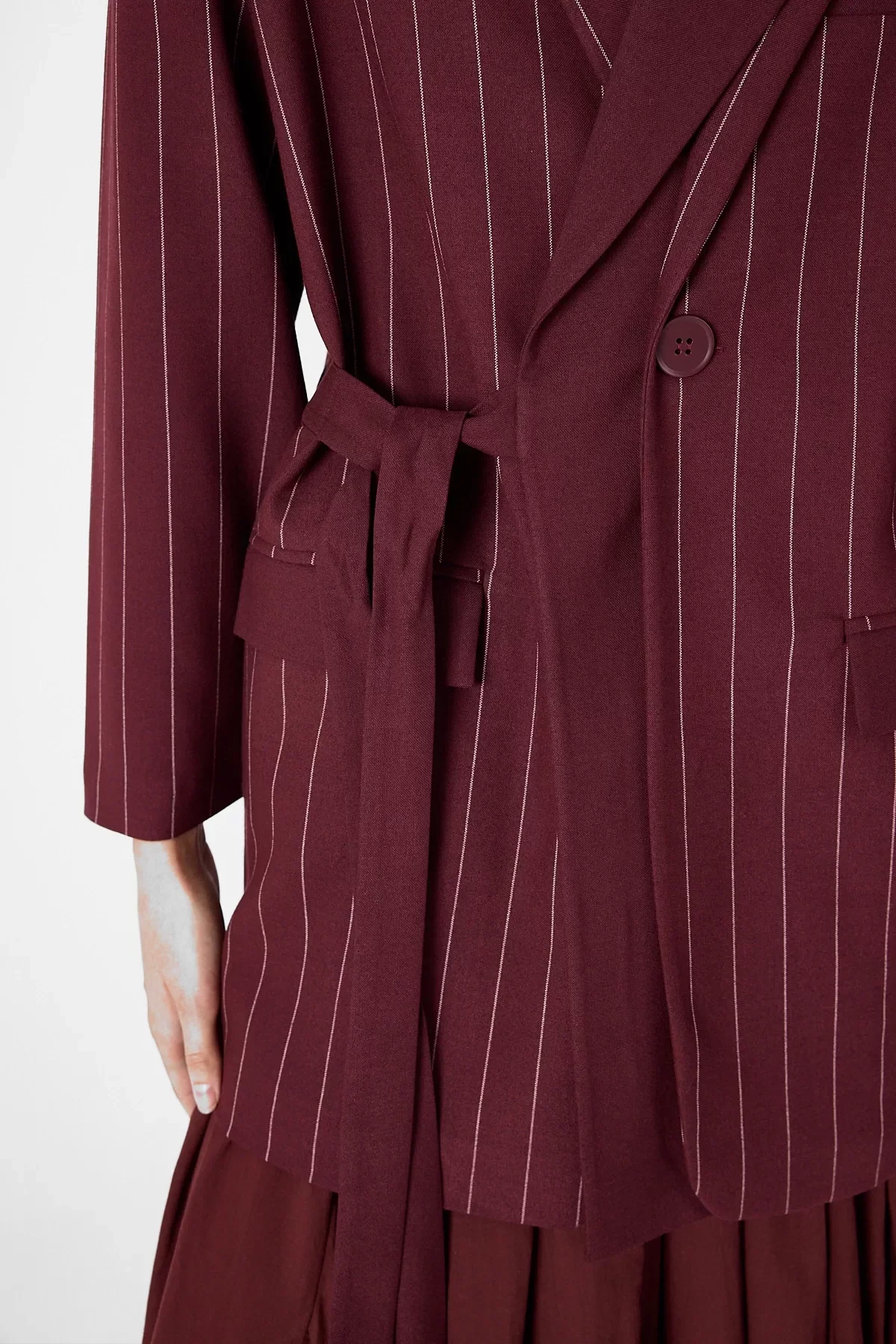 Kadın Kruvaze Çift Yaka Tek Düğmeli ve Oversize Kuşaklı Ceket - Bordo