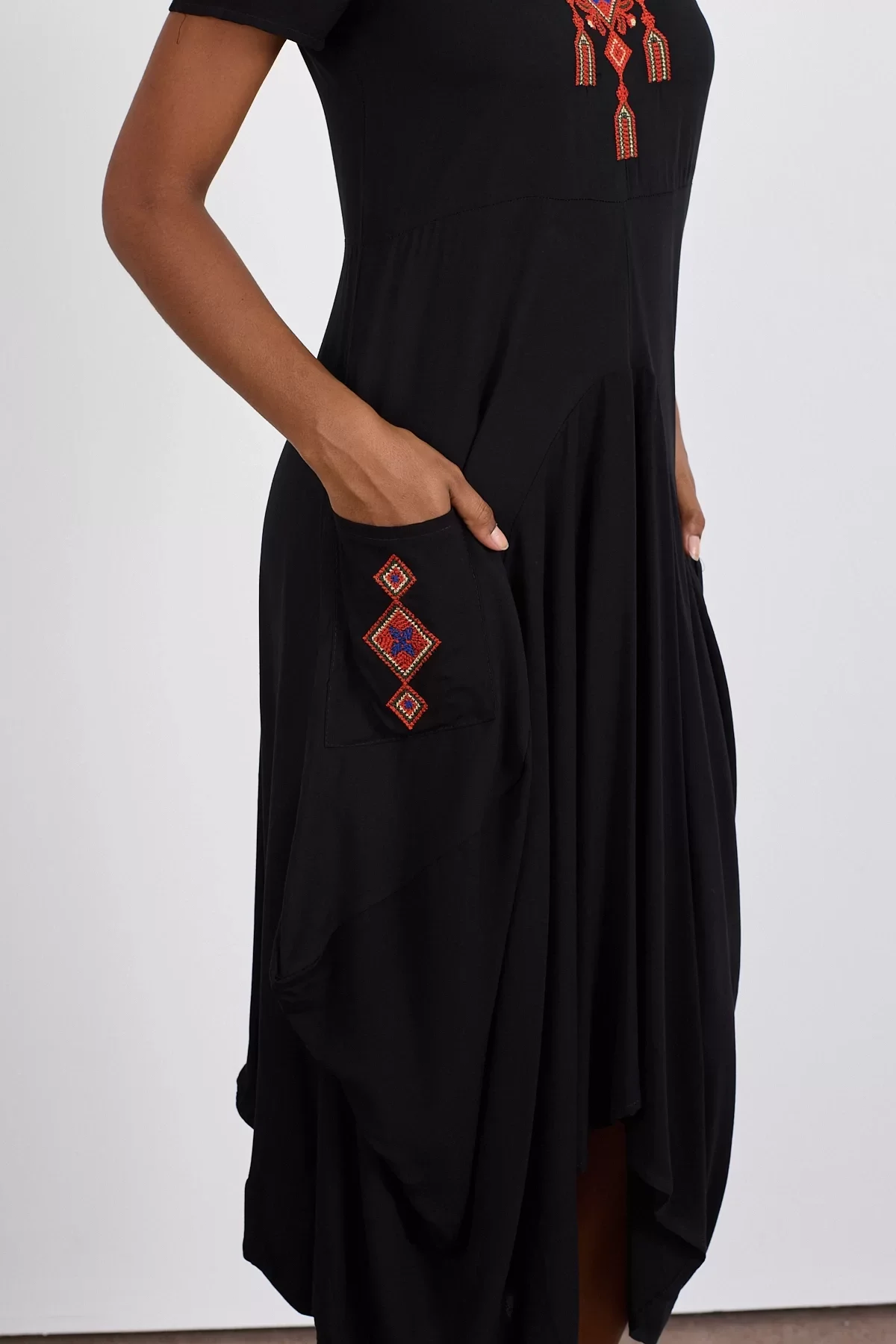 Kadın Otantik Nakışlı Detaylı Cepli Etek Elbise