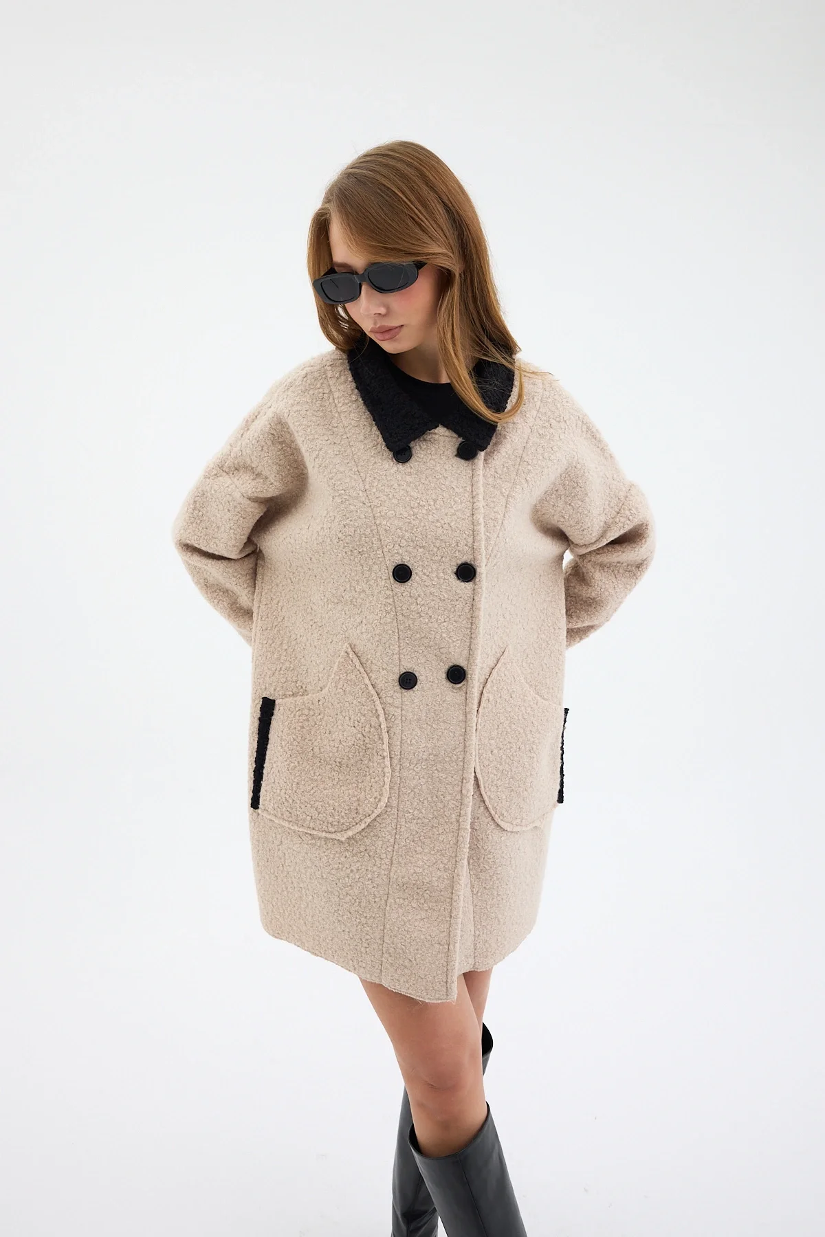 Kadın Oversize Siyah Yakalı Çift Düğmeli Teddy Kaban - Bej