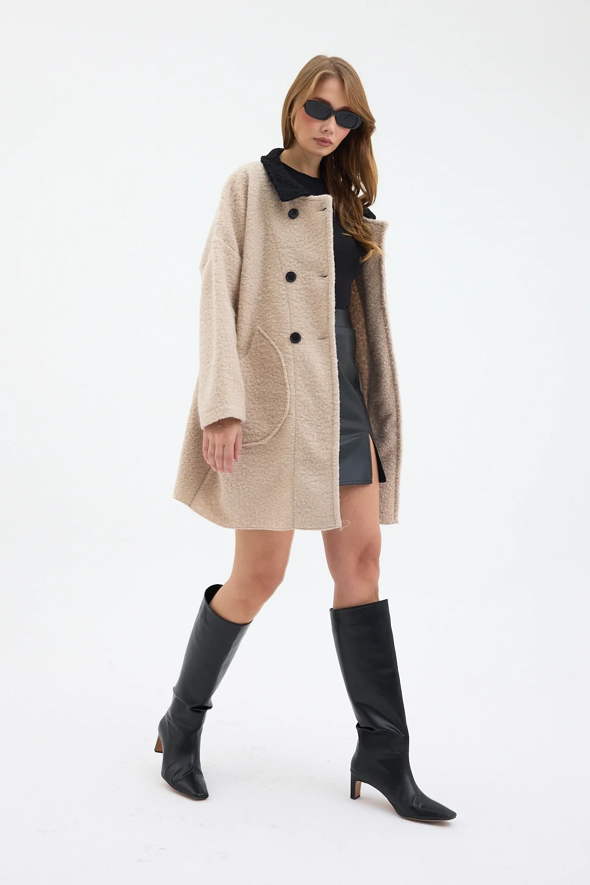 Kadın Oversize Siyah Yakalı Çift Düğmeli Teddy Kaban - Bej