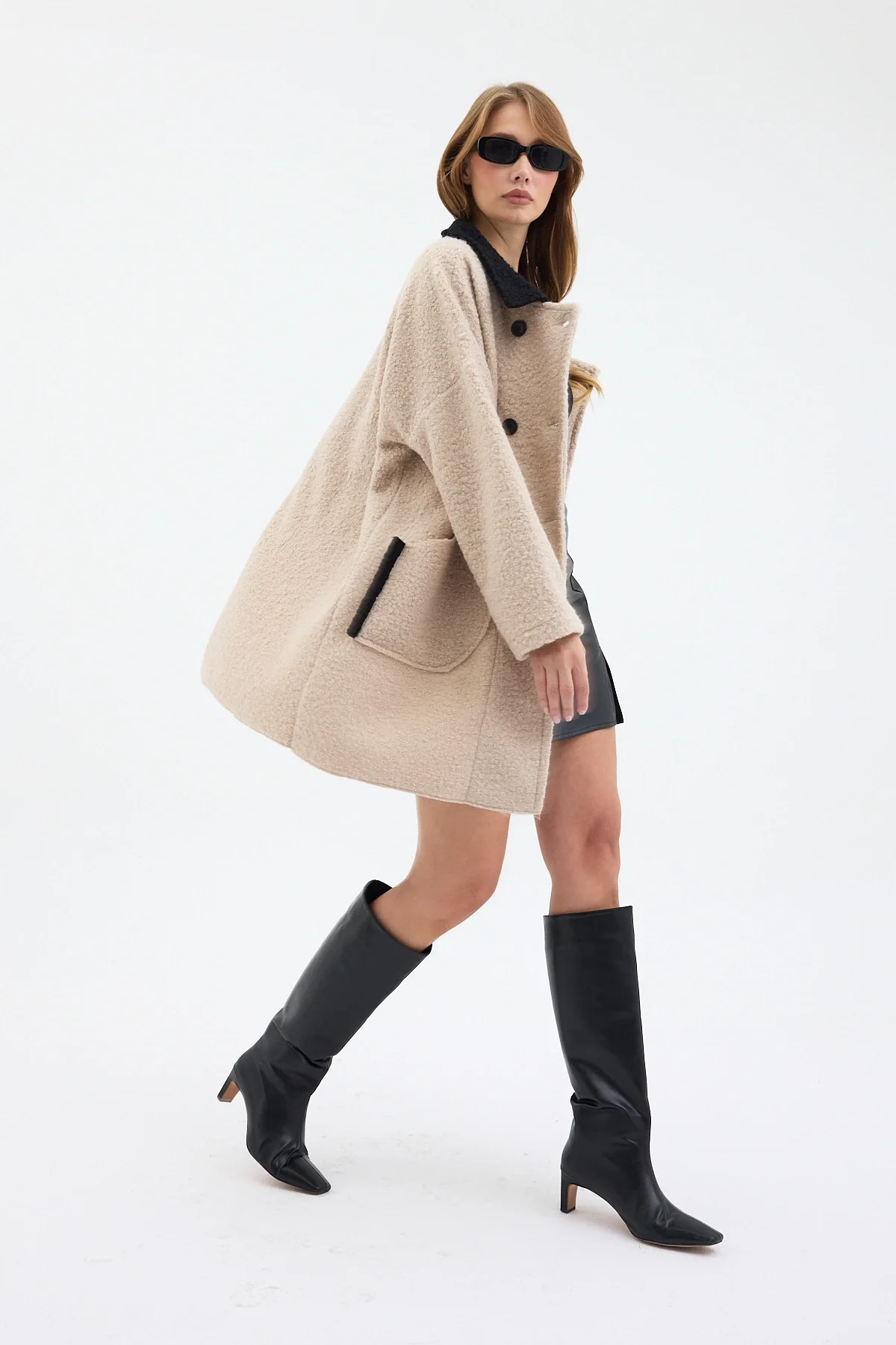 Kadın Oversize Siyah Yakalı Çift Düğmeli Teddy Kaban - Bej