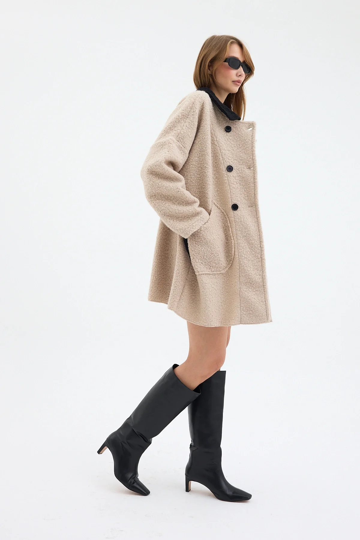 Kadın Oversize Siyah Yakalı Çift Düğmeli Teddy Kaban - Bej