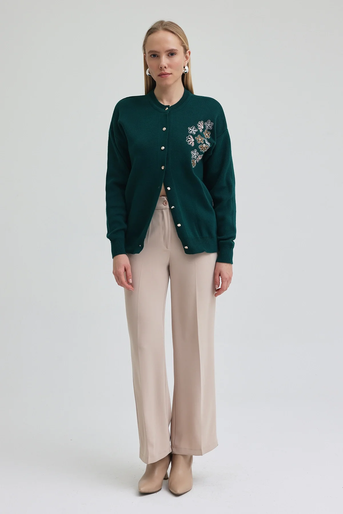 Kadın Petrol Nakış İşlemeli Boncuklu Triko Hırka