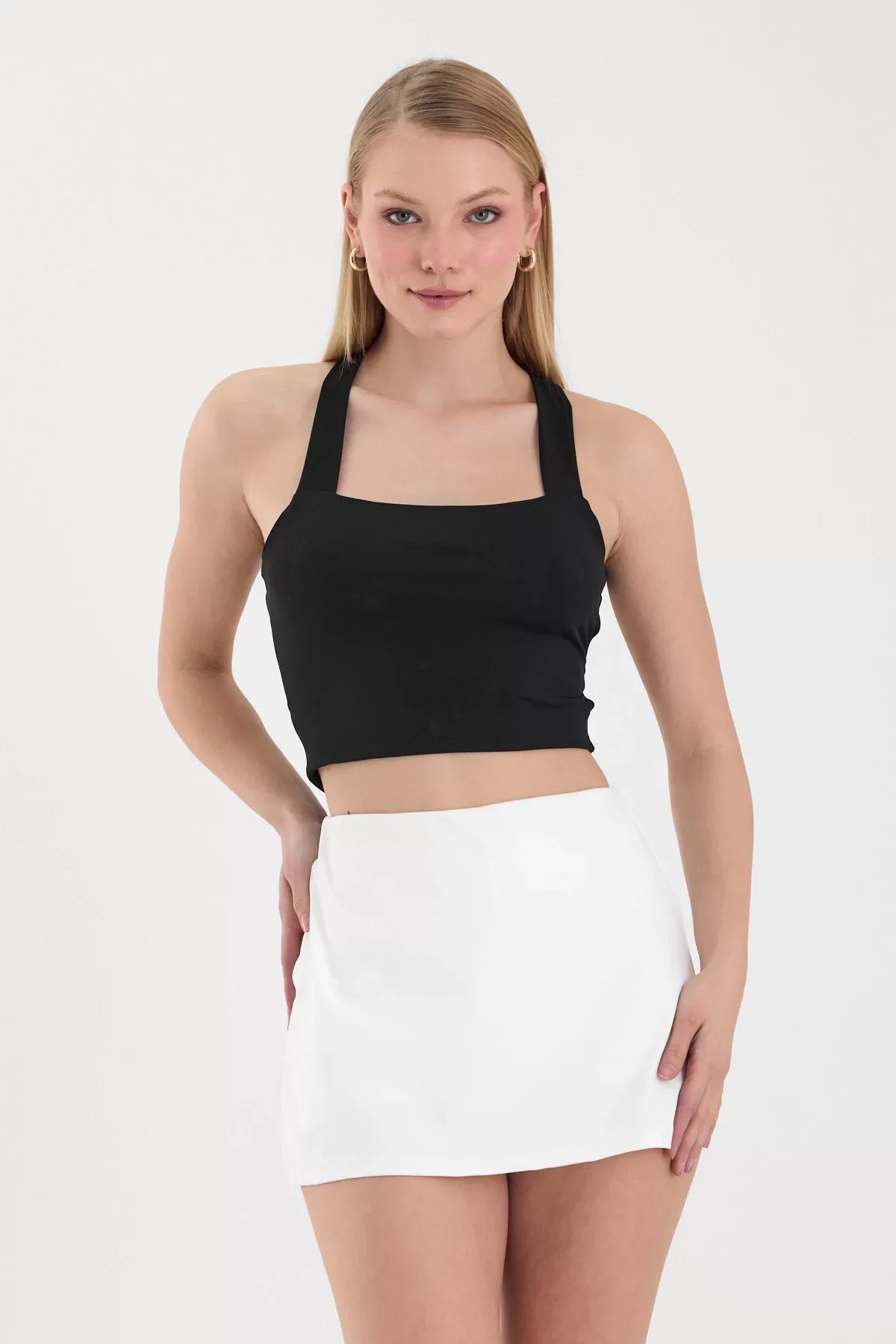 Kadın Siyah Sırt Detaylı Crop Top BLZ-00099