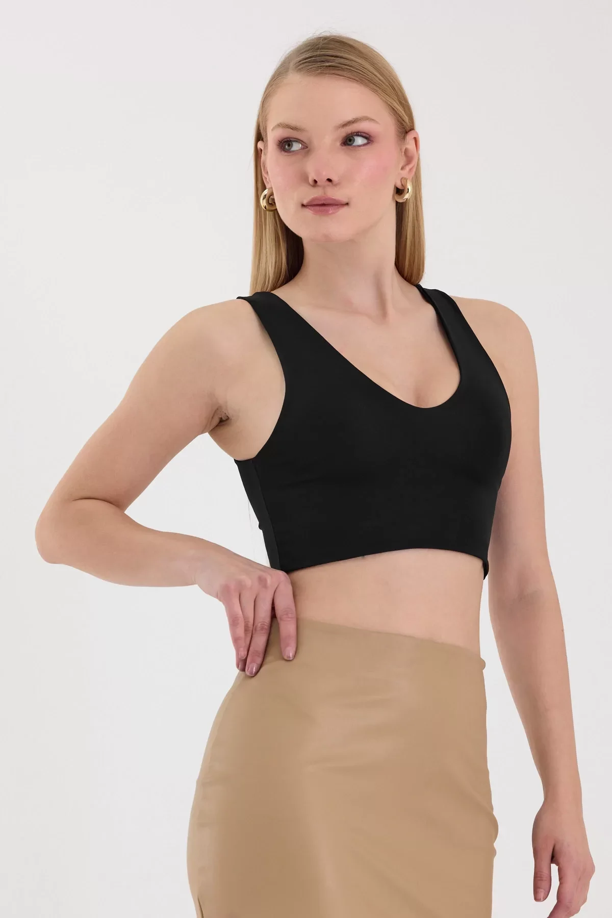 Kadın Siyah V Yaka Crop Top BLZ-00262