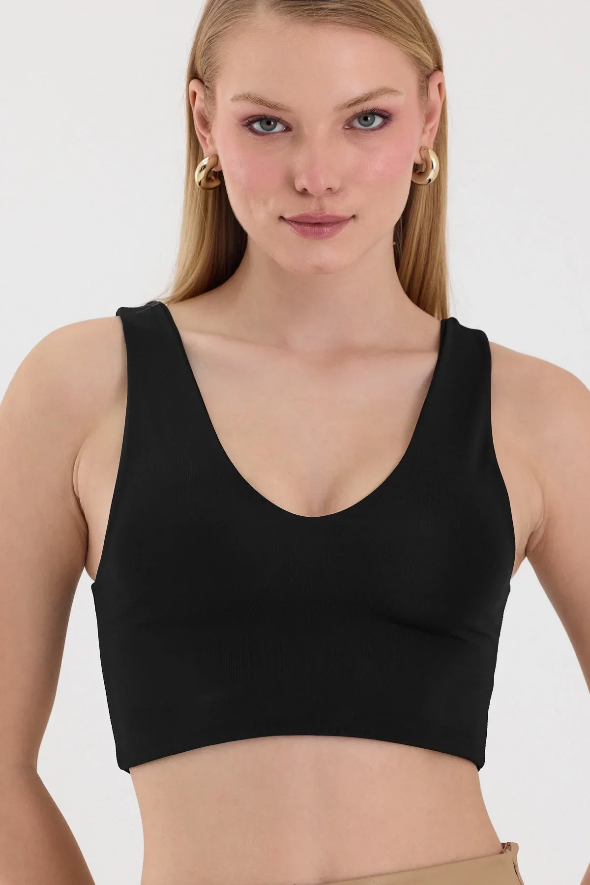 Kadın Siyah V Yaka Crop Top BLZ-00262