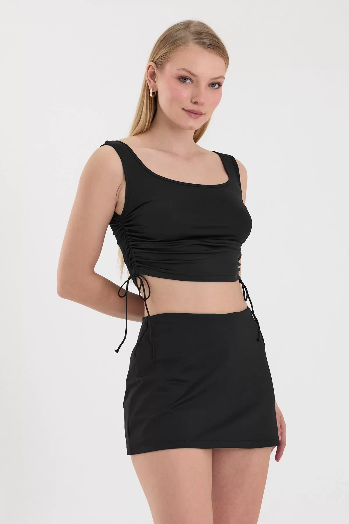 Kadın Siyah Yandan Ayarlanabilir Crop Bluz BLZ-00242