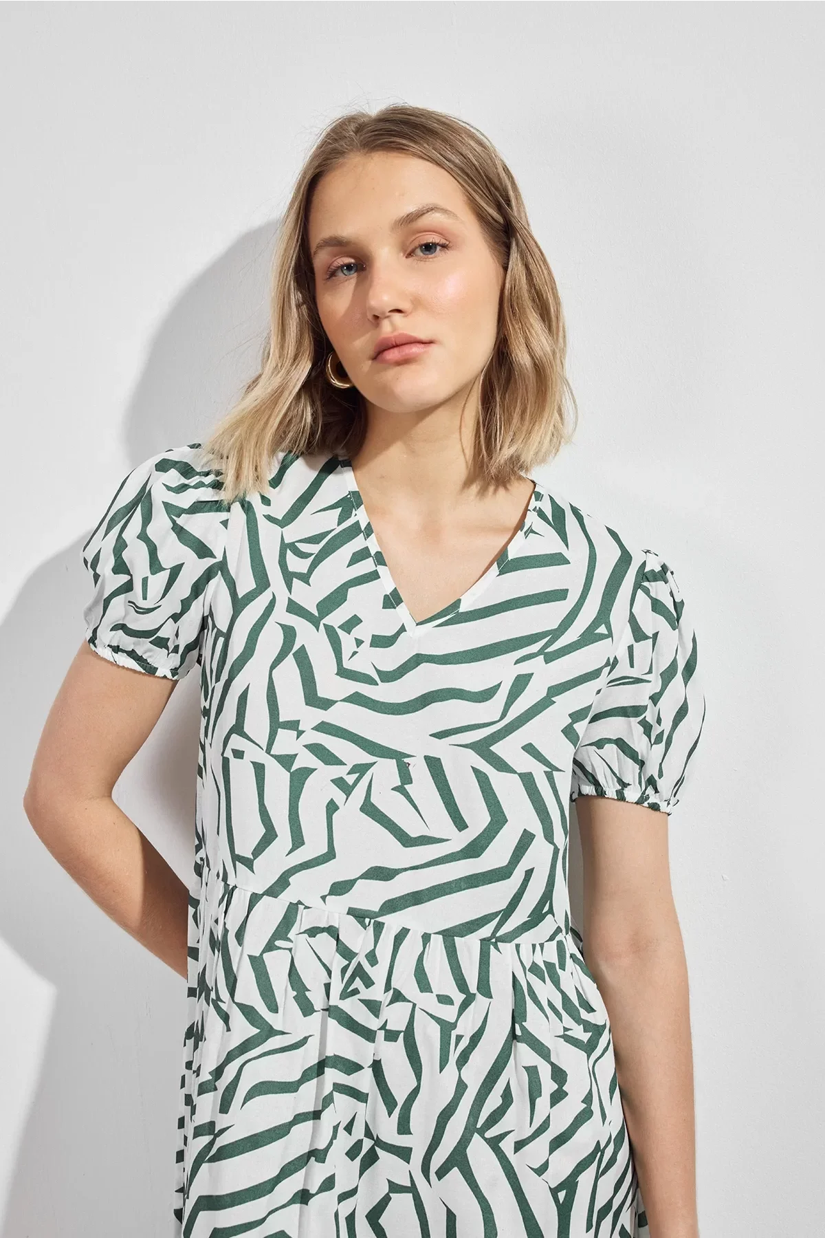 Kadın V Yaka Büzgülü Midi Elbise 4440/100