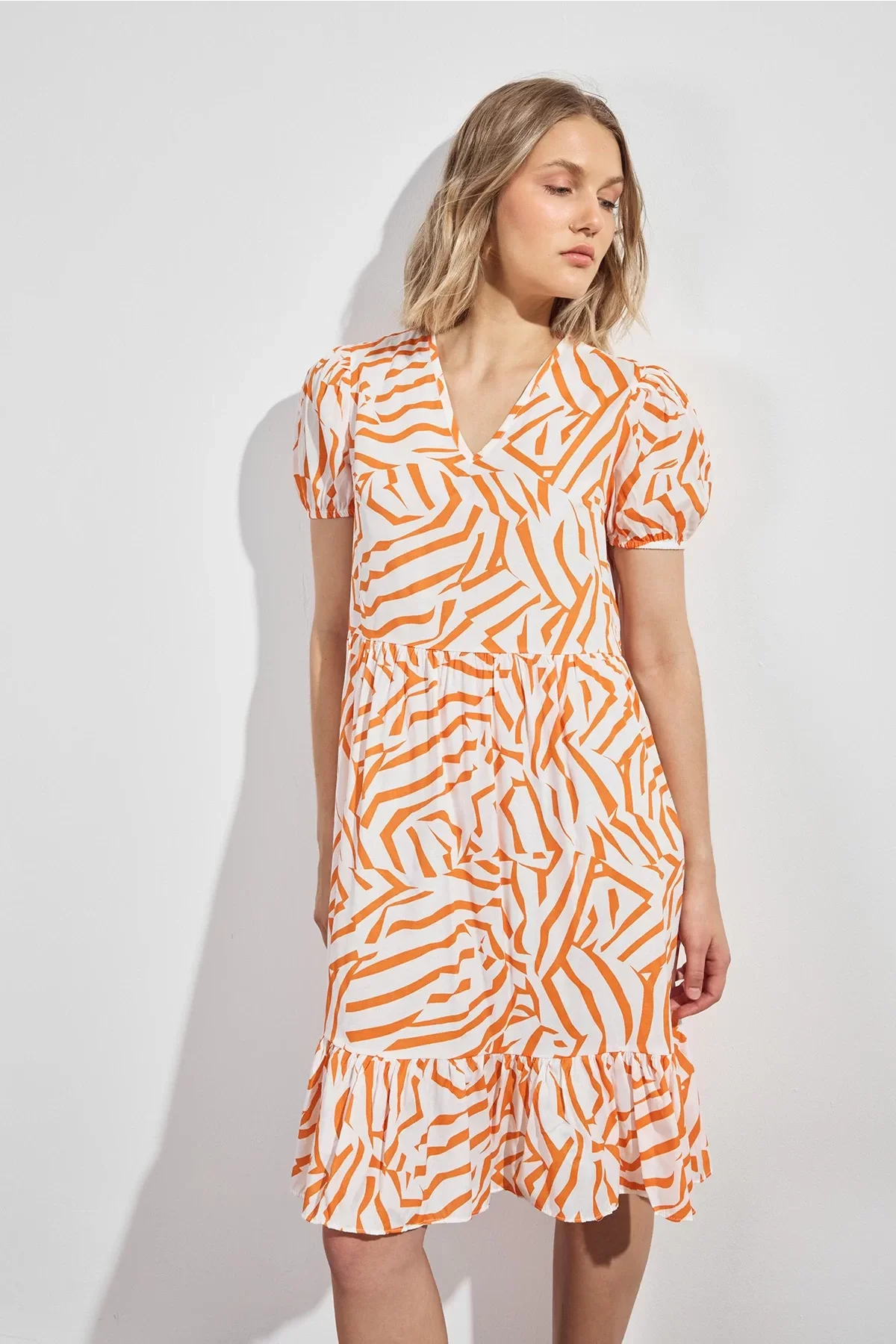 Kadın V Yaka Büzgülü Midi Elbise 4440/100