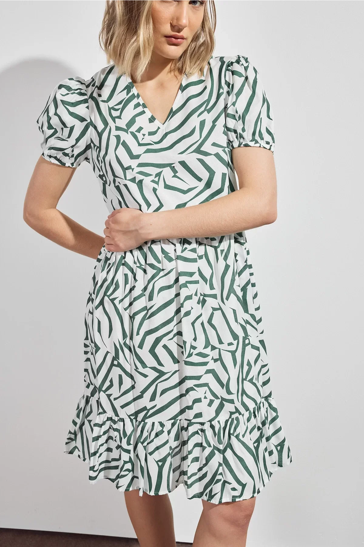 Kadın V Yaka Büzgülü Midi Elbise 4440/100