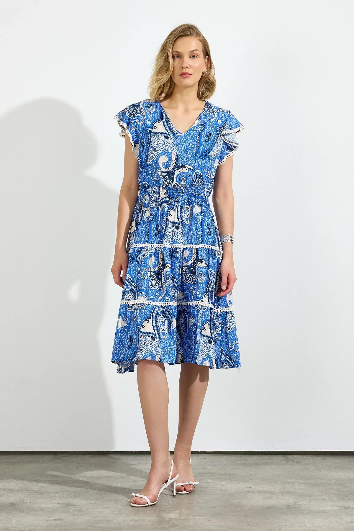 Kadın V Yaka Güpür Detaylı Gipeli Mini Elbise Mavi