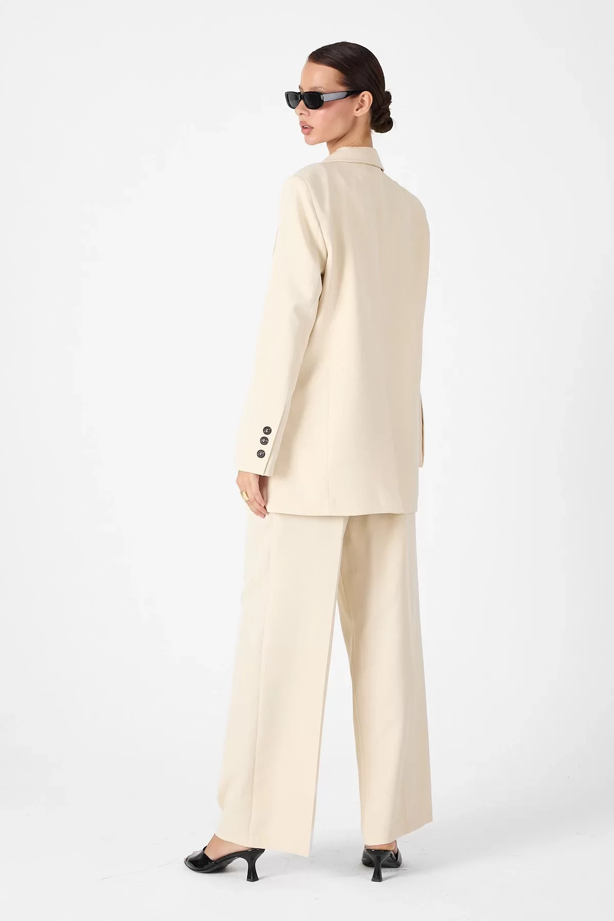 Kadın Yelek, Ceket ve Pantolonlu Üçlü Takım - Krem