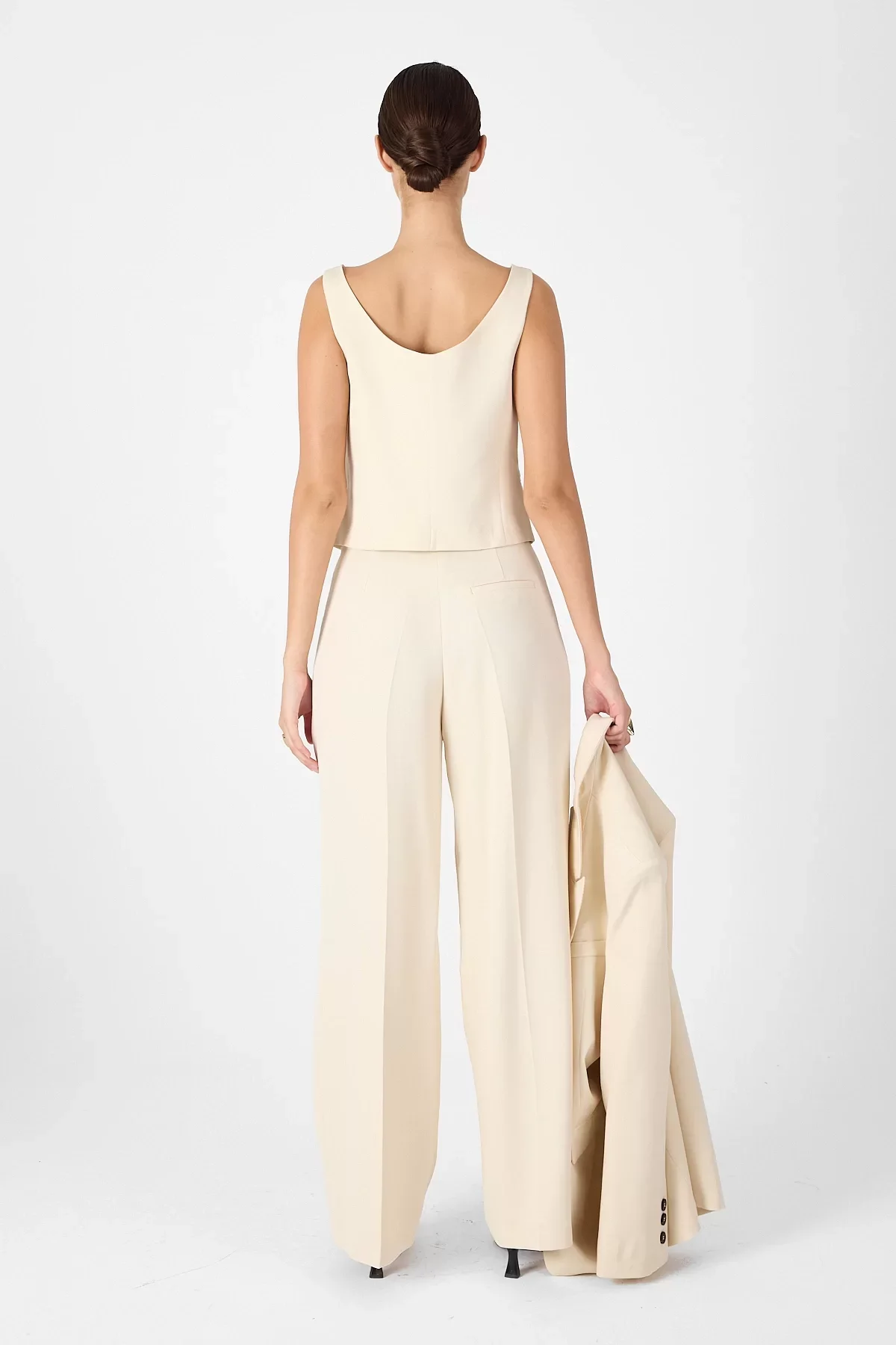 Kadın Yelek, Ceket ve Pantolonlu Üçlü Takım - Krem