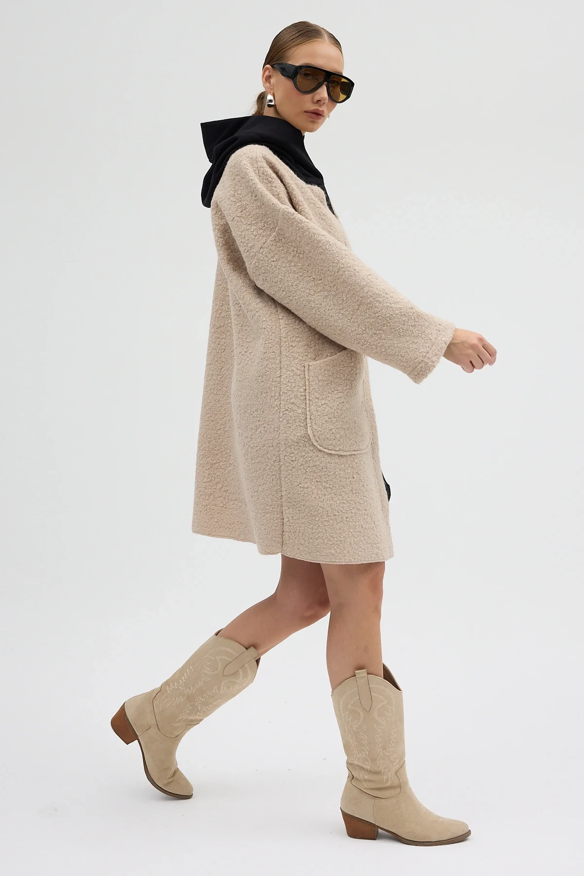 Kapüşonlu Çift Cepli Düğmeli Buklet Kaban - Bej