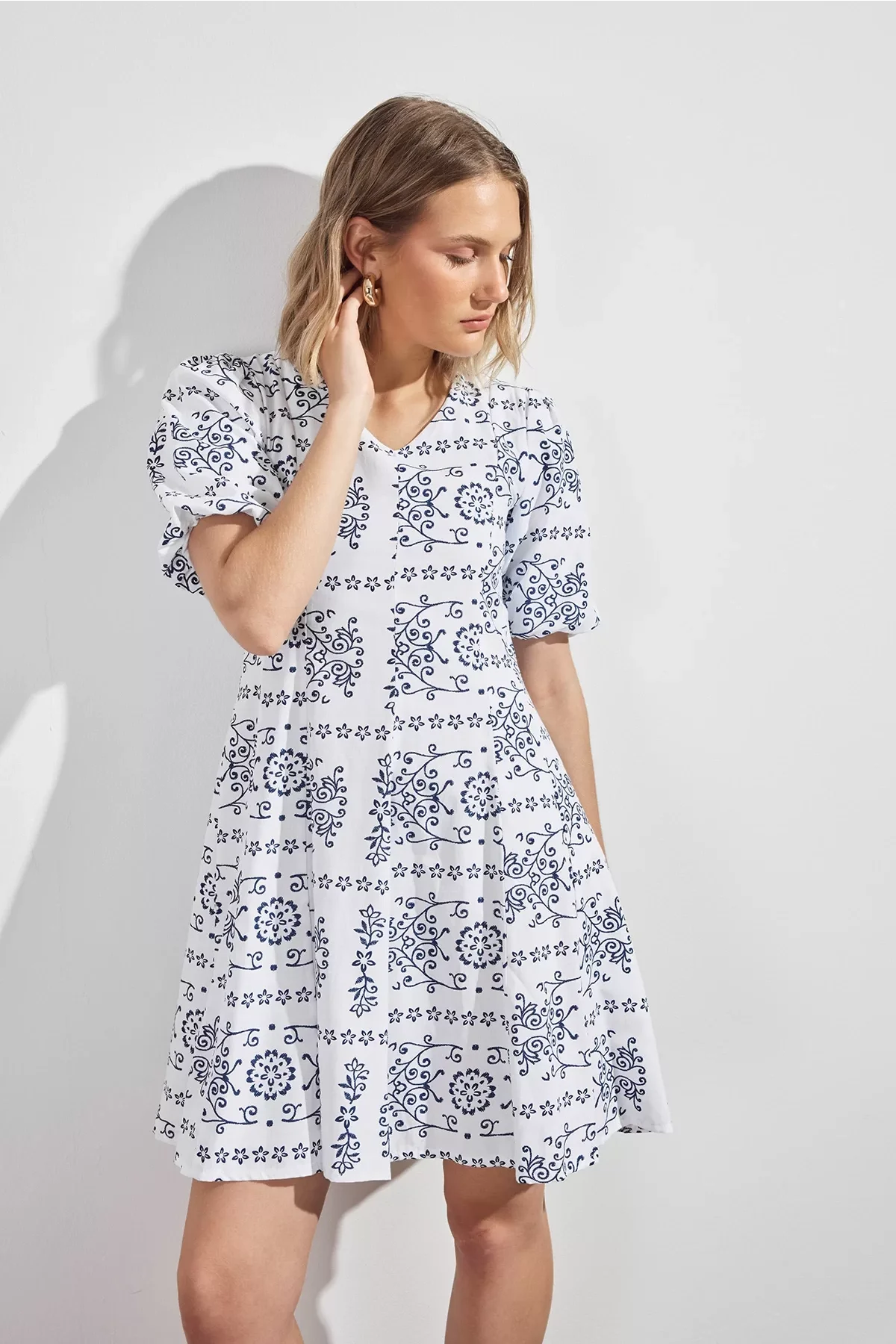 Segnante Kadın Dokuma Kumaş Balon Kol Midi Boy Yazlık Lacivert Elbise 4500-95