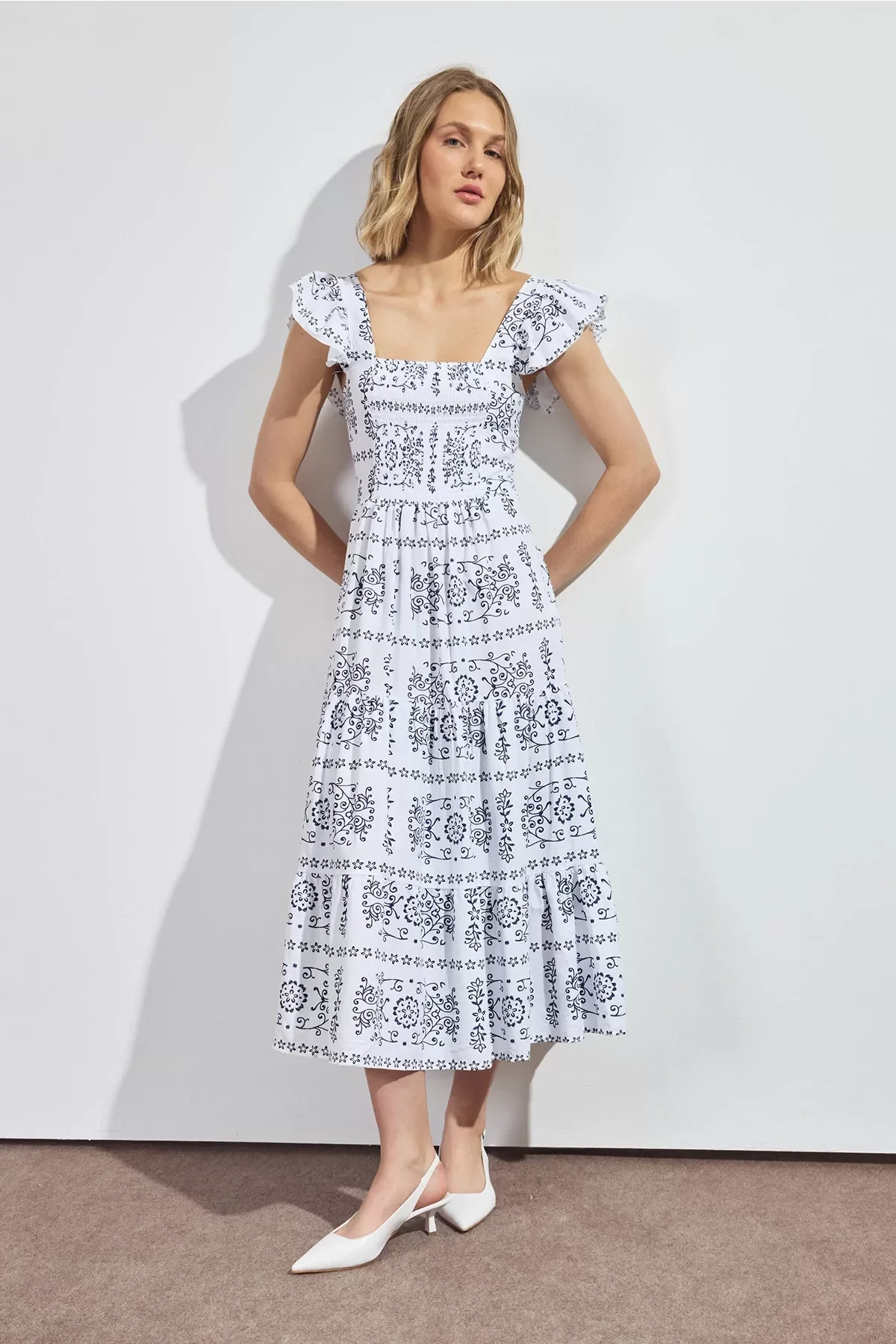 Segnante Kadın Lacivert Desenli A Kesim Beli Gipeli Kolu Fırfır Detaylı Midi Dokuma Elbise 4510/105