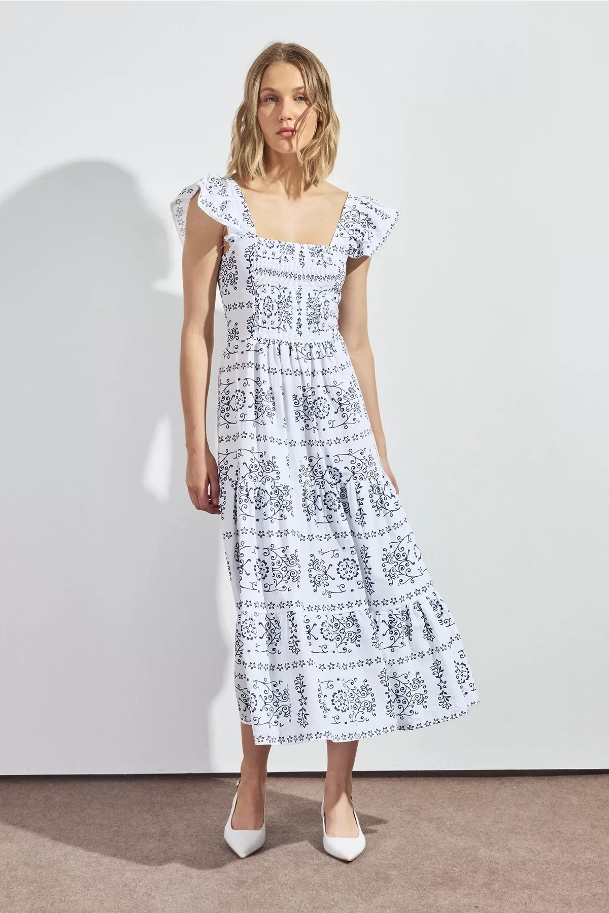 Segnante Kadın Lacivert Desenli A Kesim Beli Gipeli Kolu Fırfır Detaylı Midi Dokuma Elbise 4510/105