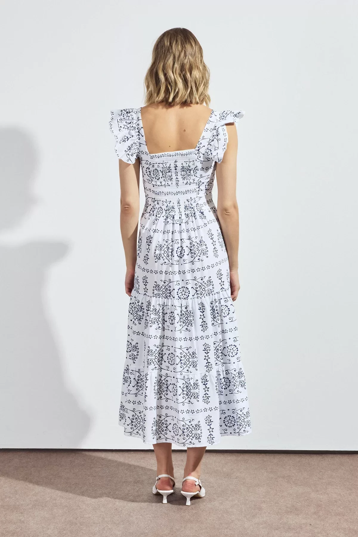 Segnante Kadın Lacivert Desenli A Kesim Beli Gipeli Kolu Fırfır Detaylı Midi Dokuma Elbise 4510/105